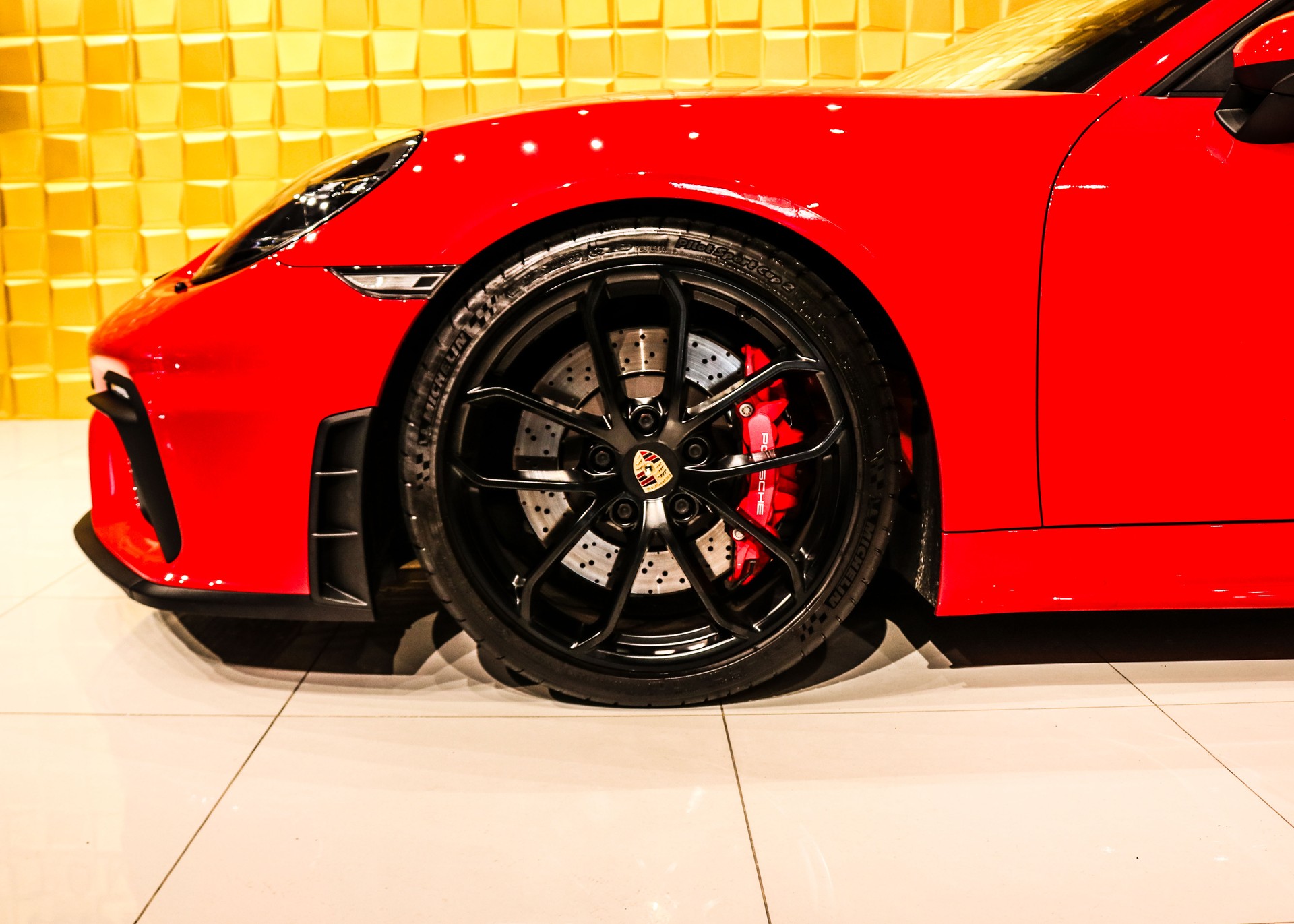 PORSCHE 718 Boxster Spyder PDK-image-9
