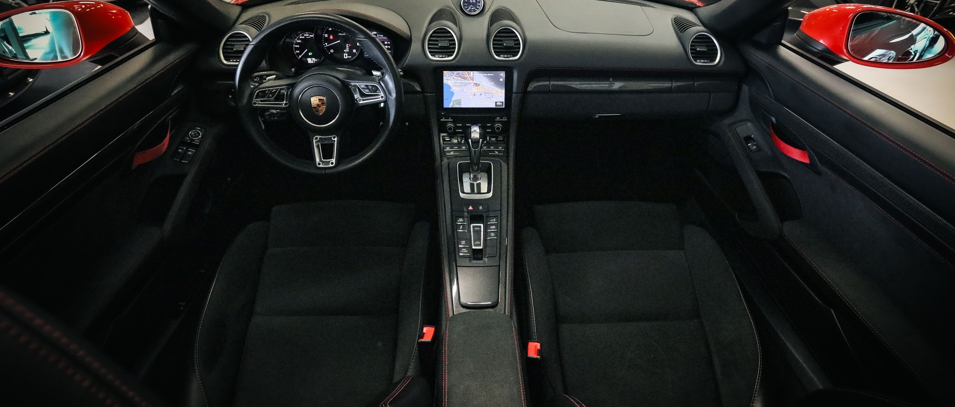 PORSCHE 718 Boxster Spyder PDK-image-12