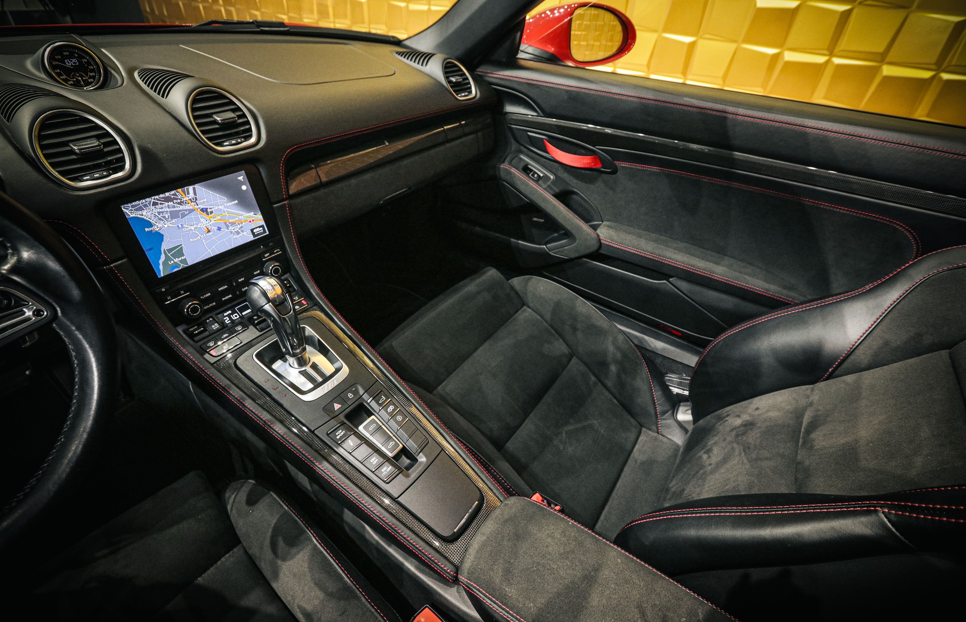 PORSCHE 718 Boxster Spyder PDK-image-15