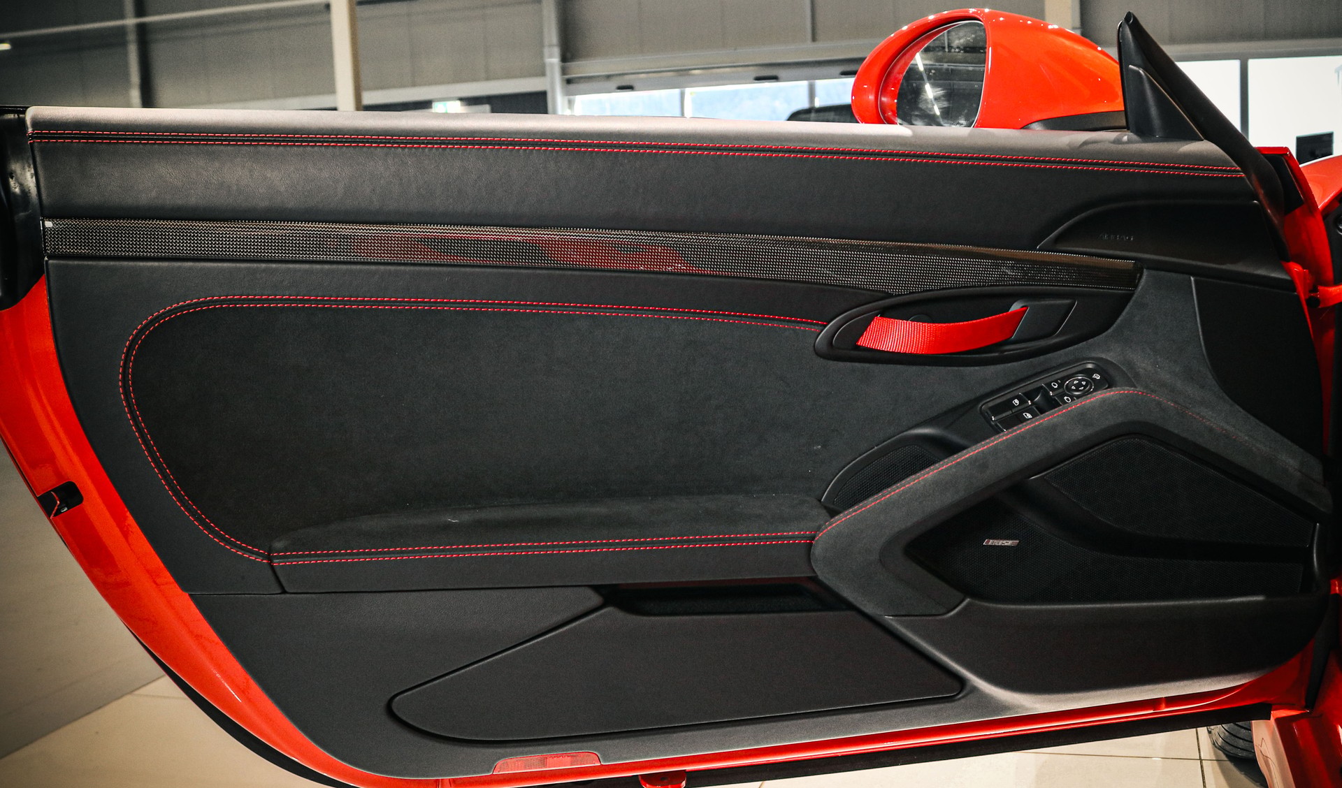 PORSCHE 718 Boxster Spyder PDK-image-21