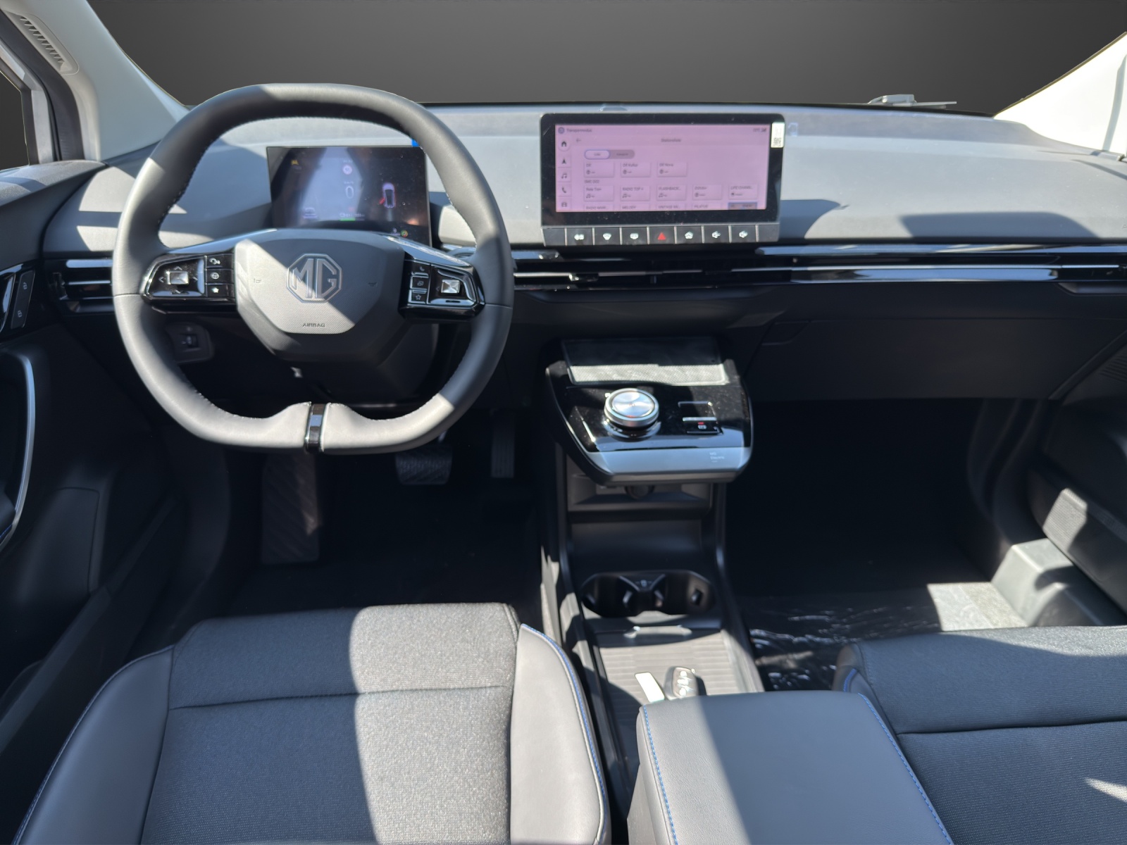 MG 4 64kWh Luxury-image-6