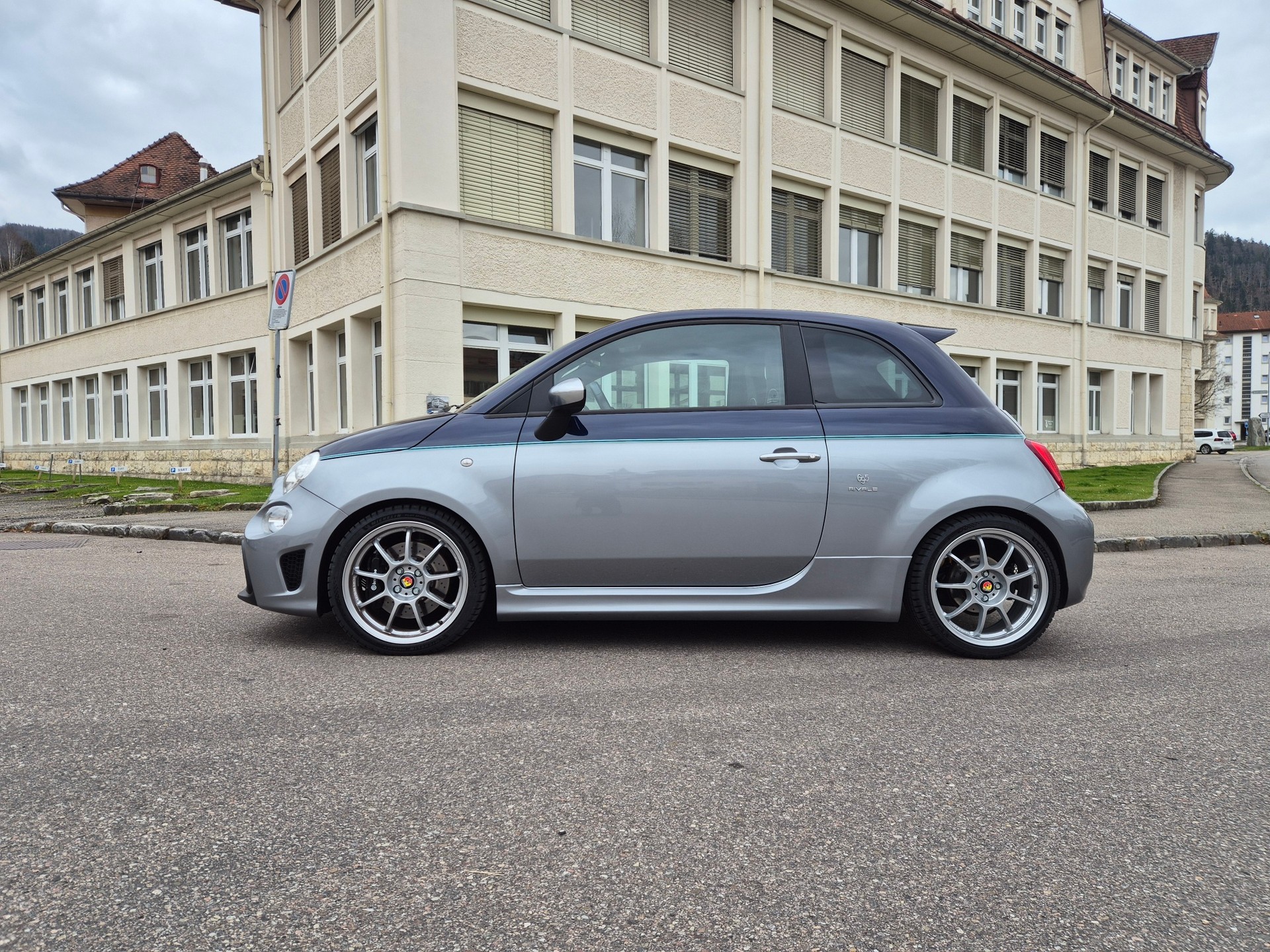 FIAT 695 1.4 16V Turbo Abarth Rivale-image-1
