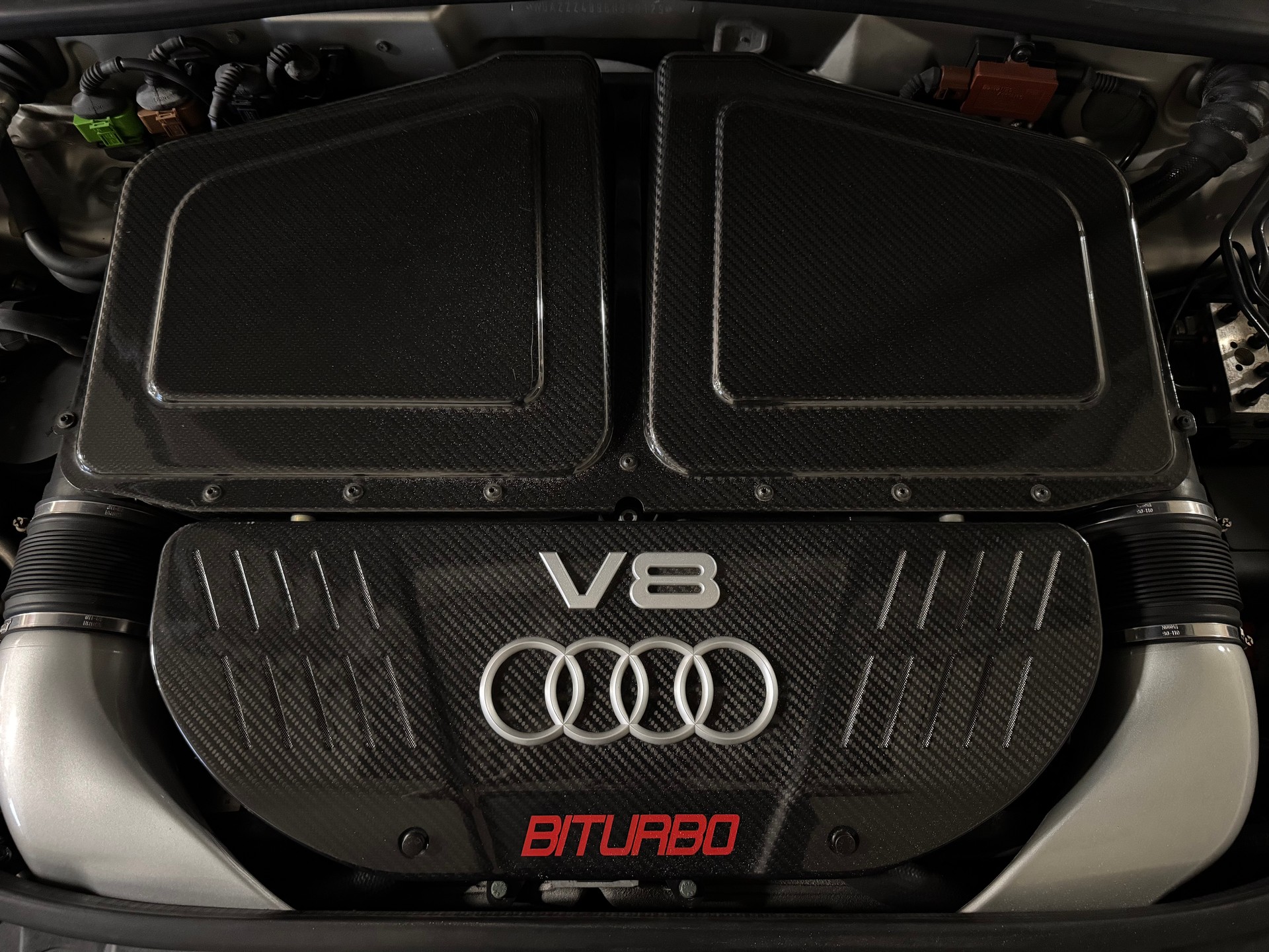 AUDI RS6 plus Avant quattro tiptronic-image-4