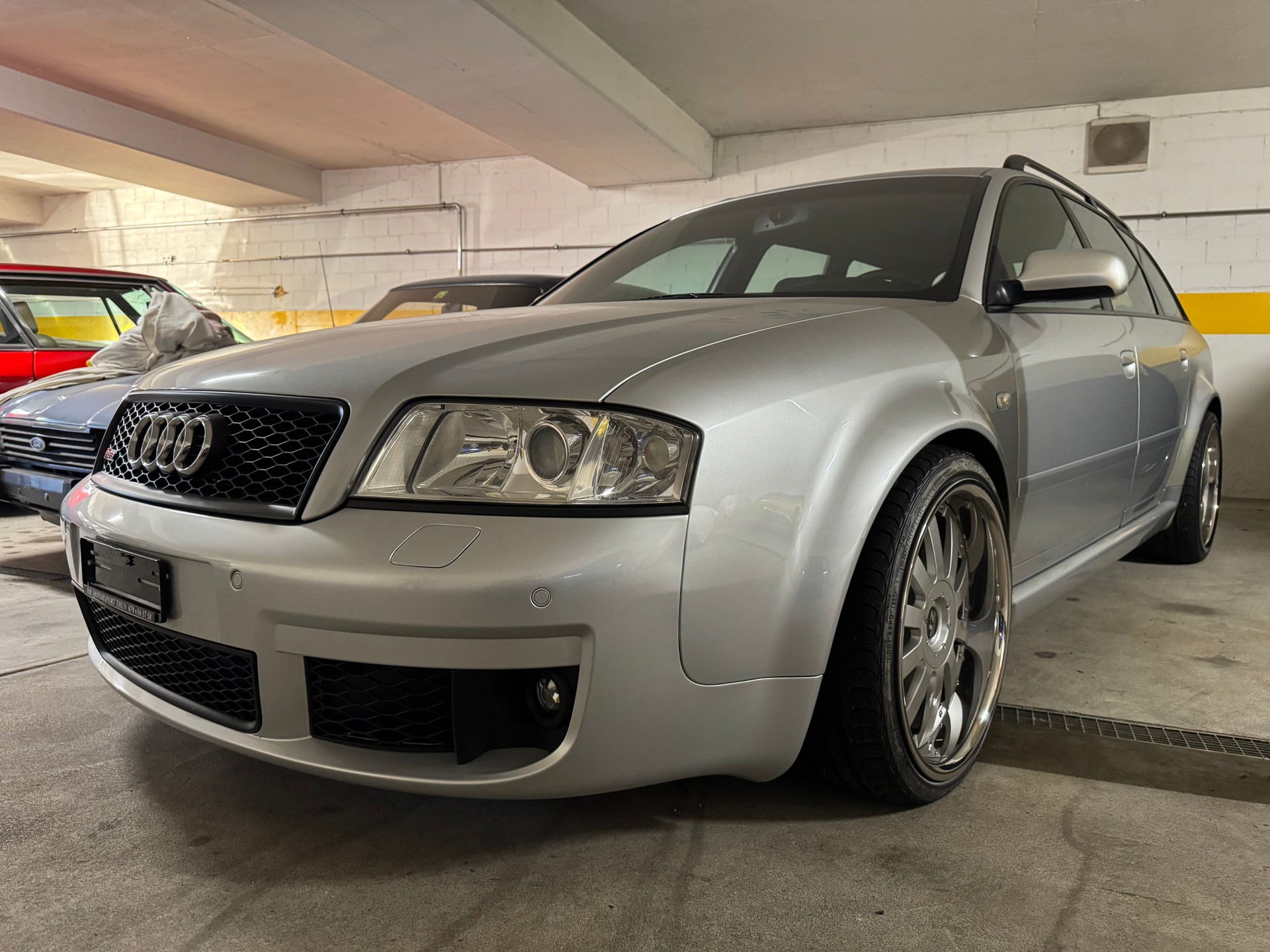 AUDI RS6 plus Avant quattro tiptronic