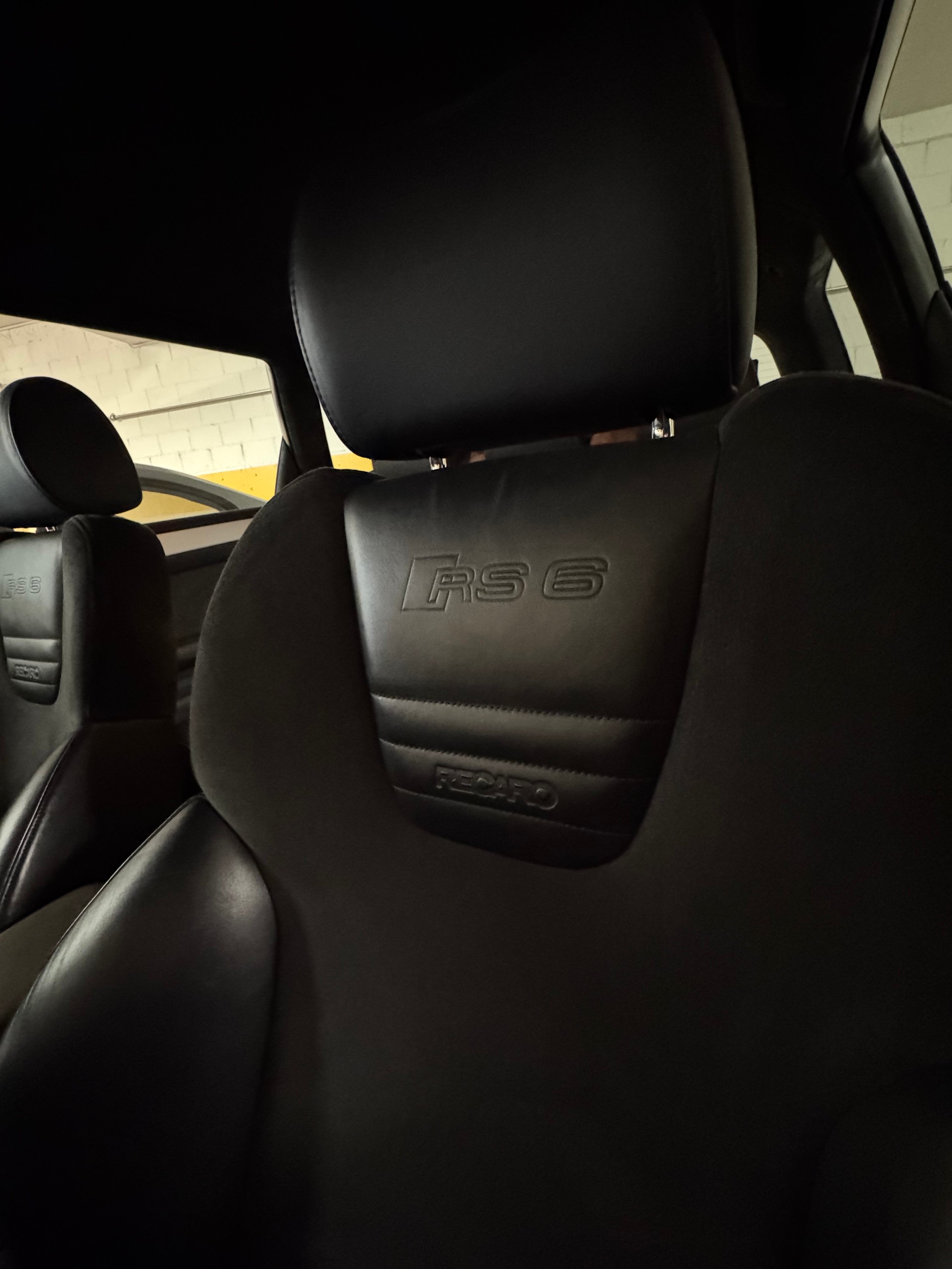 AUDI RS6 plus Avant quattro tiptronic-image-6