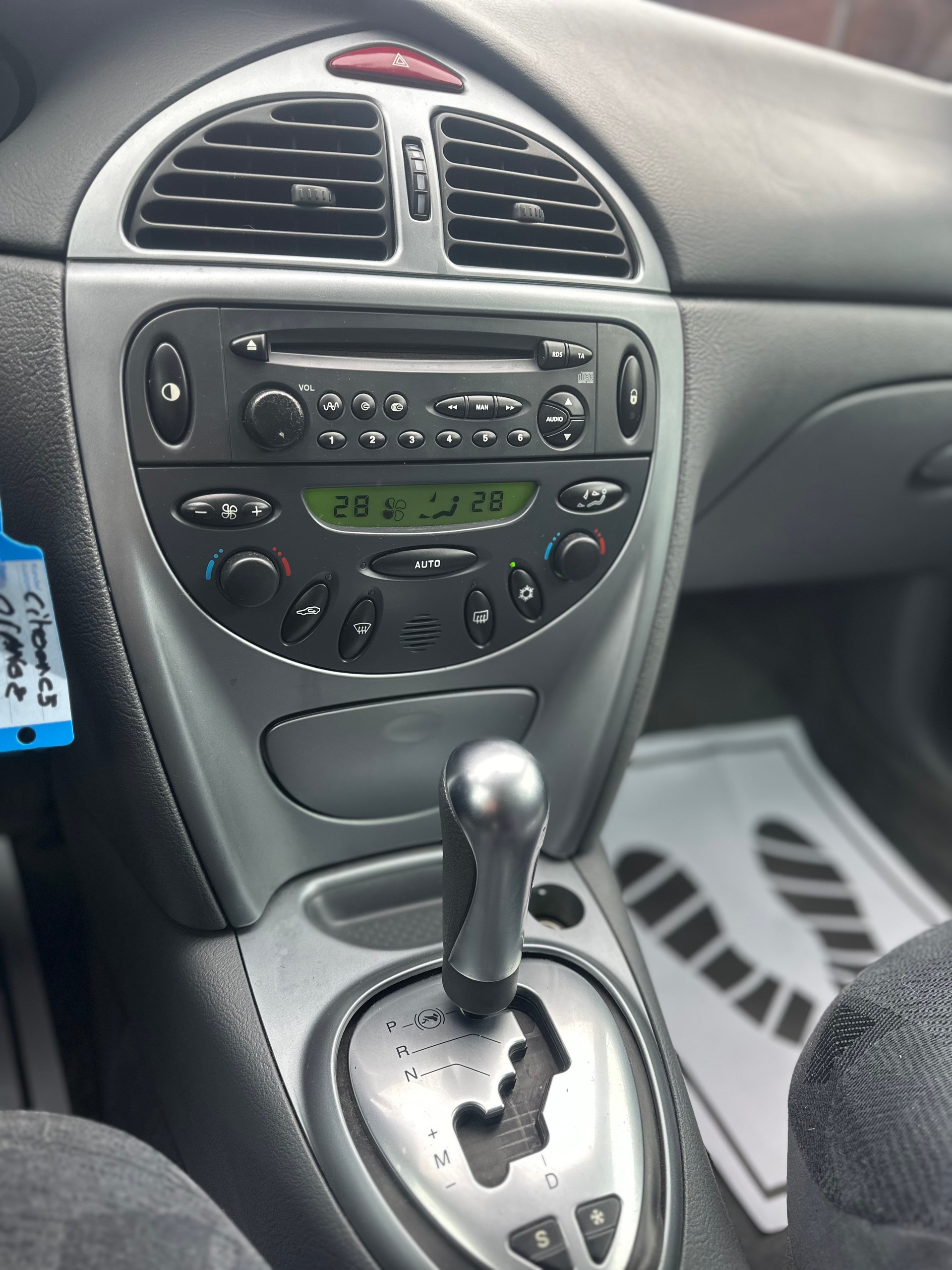 CITROEN C5 Break 2.0i 16V Exclusive Automatic-image-9