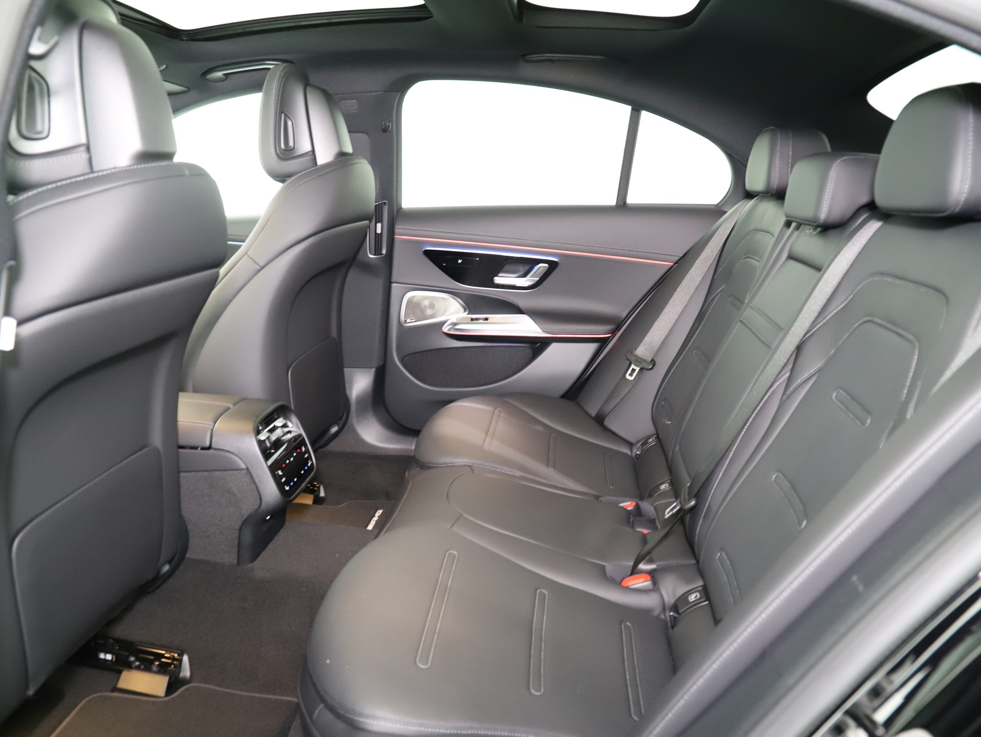 MERCEDES-BENZ E 53 Hybrid 4Matic+ 9G-T-image-10