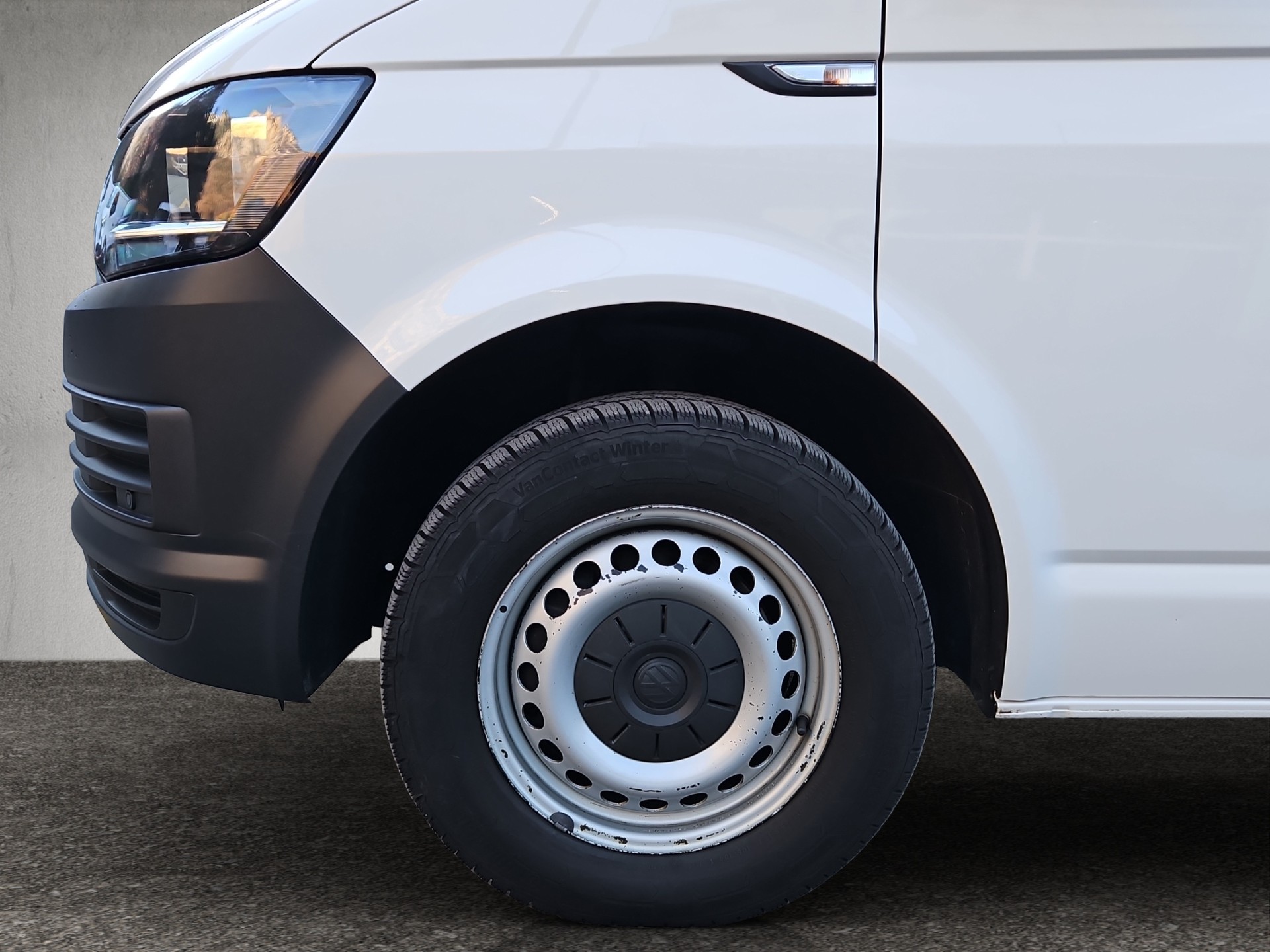 VW T6 Transporter 2.0 TDI - Innenausbau-image-23