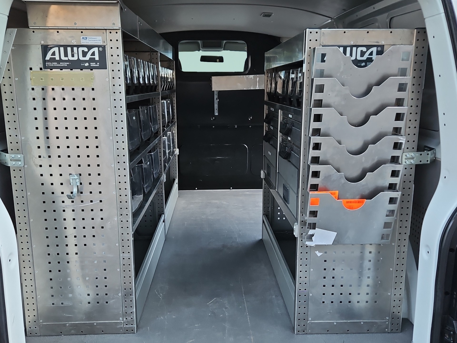 VW T6 Transporter 2.0 TDI - Innenausbau-image-20
