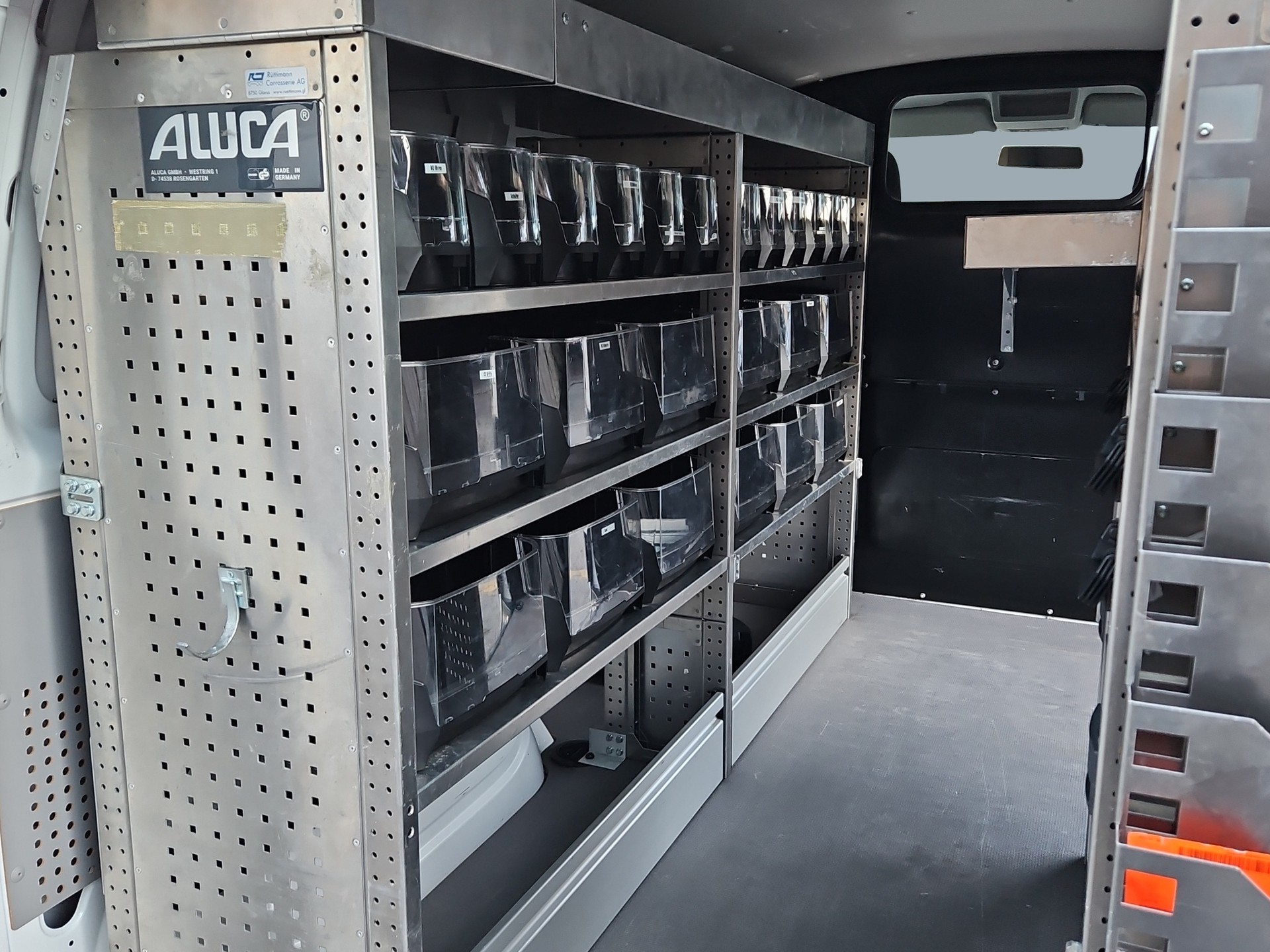 VW T6 Transporter 2.0 TDI - Innenausbau-image-18