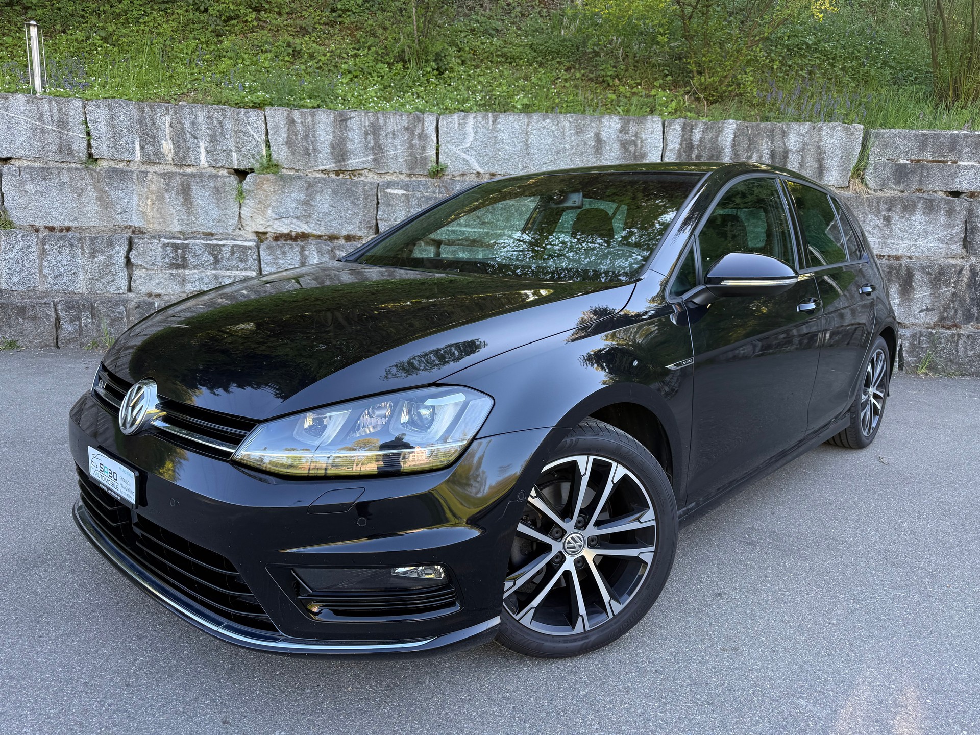 VW Golf 1.4 TSI Lounge R-Line-image-0