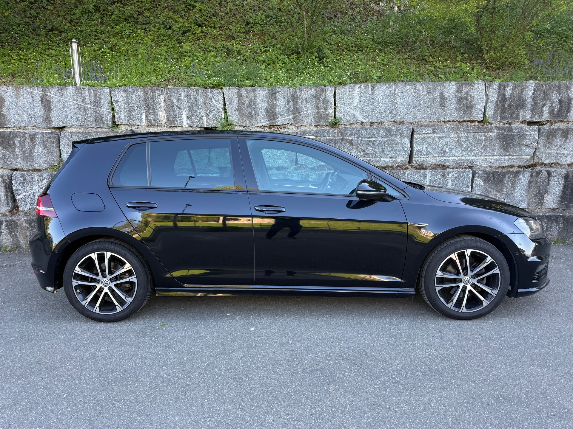 VW Golf 1.4 TSI Lounge R-Line-image-9