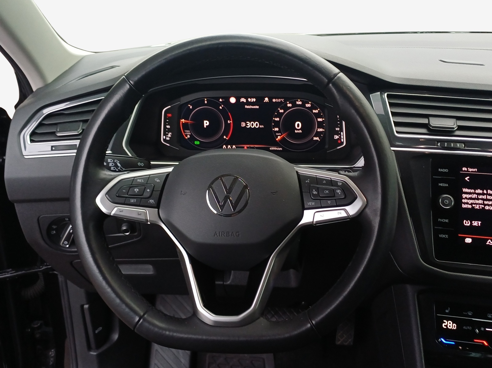 VW Tiguan 2.0 TDI SCR Elegance 4Motion DSG-image-9