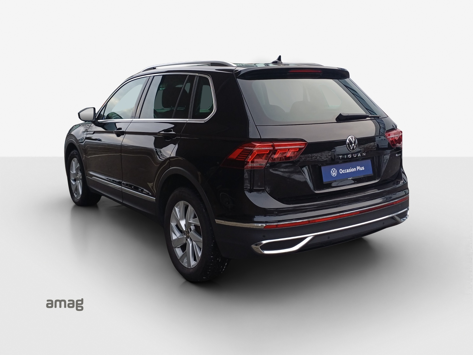 VW Tiguan 2.0 TDI SCR Elegance 4Motion DSG-image-2