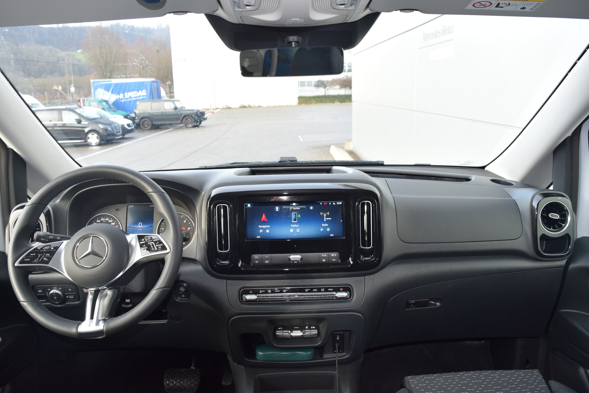 MERCEDES-BENZ Vito 116 CDI Lang Tourer 9G-Tronic 4M Select-image-6