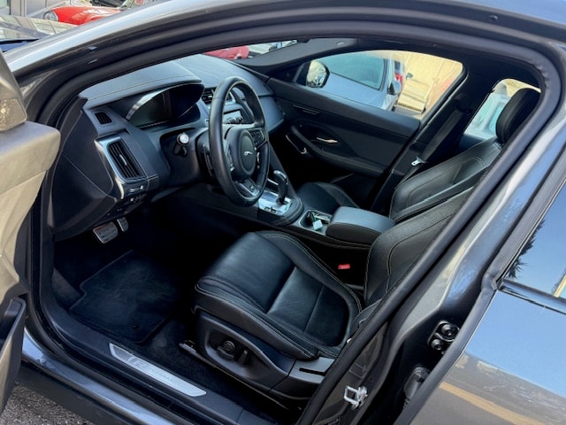 JAGUAR E-Pace P200 R-Dynamic S AWD Automatik-image-8