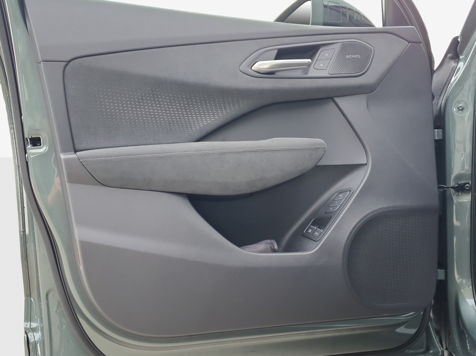 AUDI Q3 SUV e-hybrid 200 kW S tronig-image-14