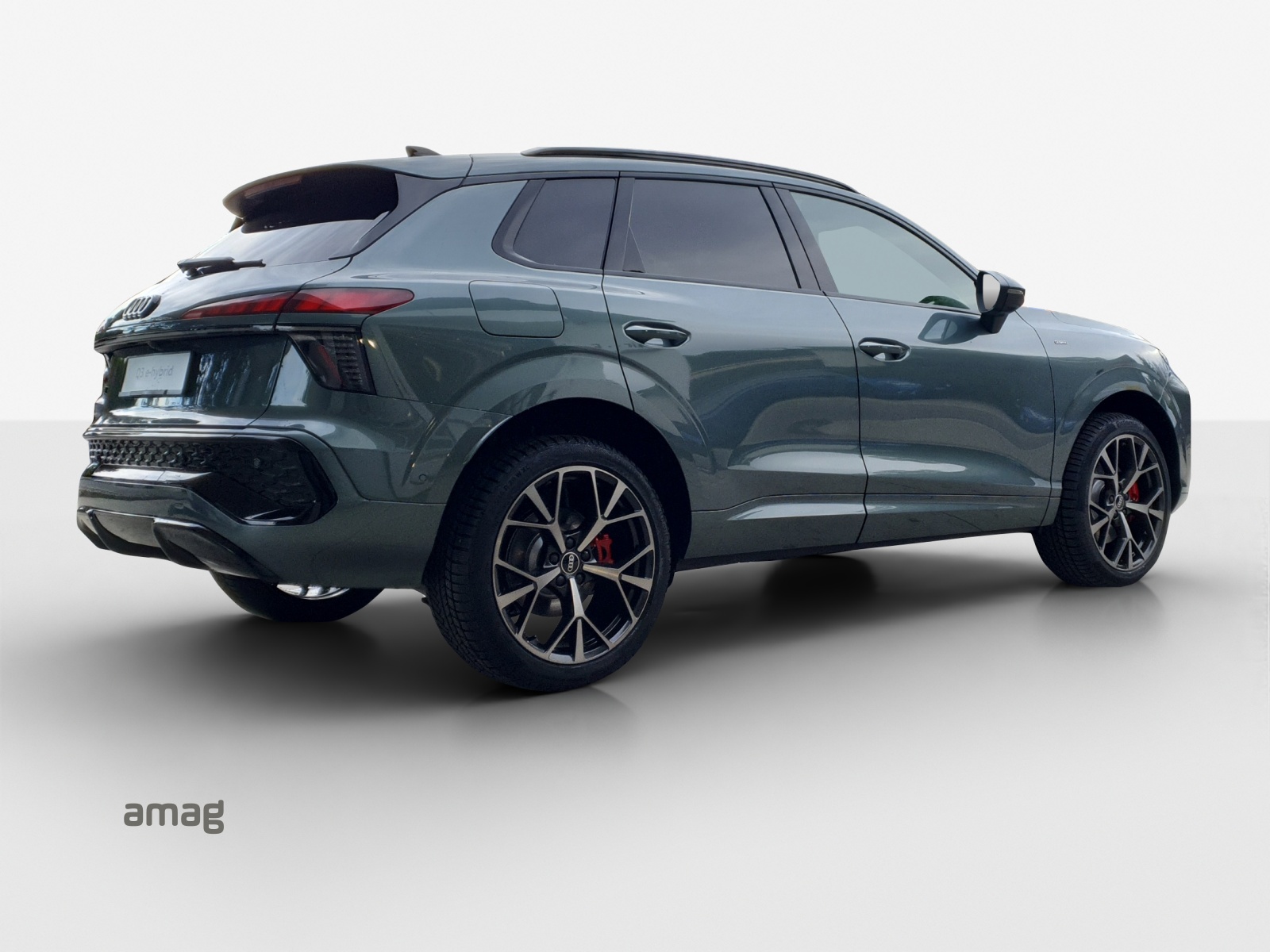 AUDI Q3 SUV e-hybrid 200 kW S tronig-image-4