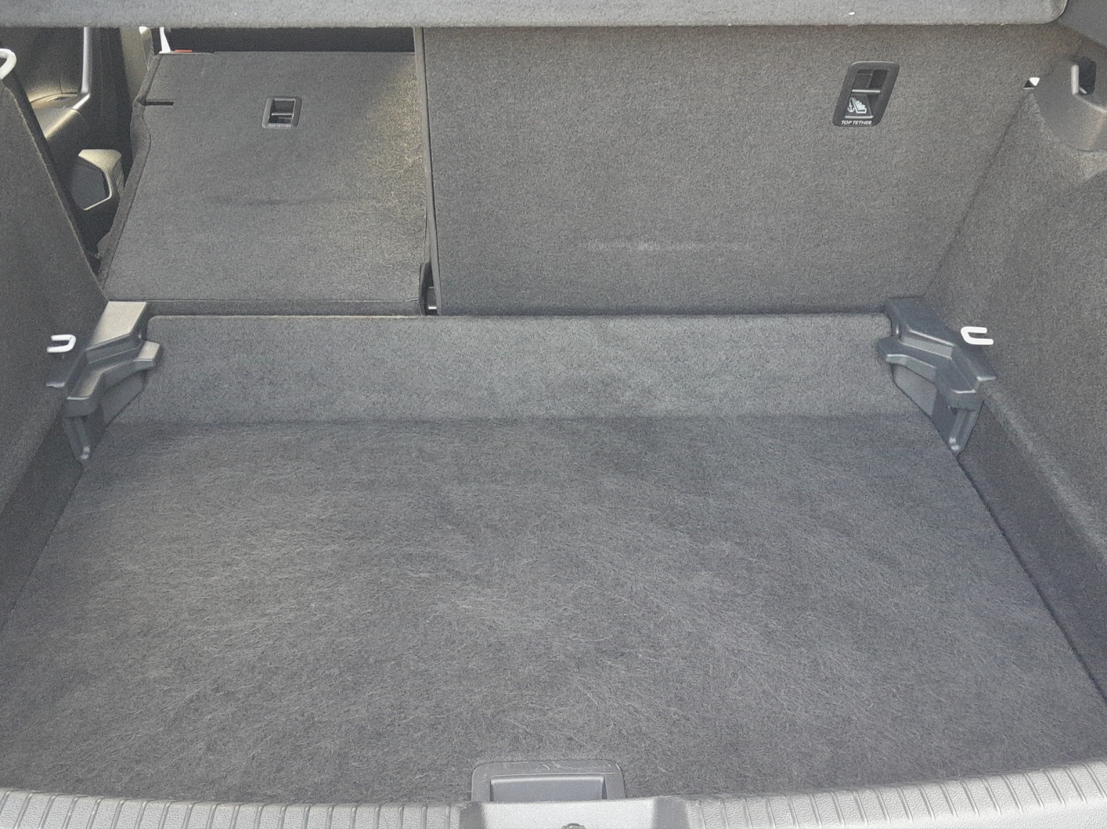 VW Taigo 1.0 TSI R-Line DSG-image-14