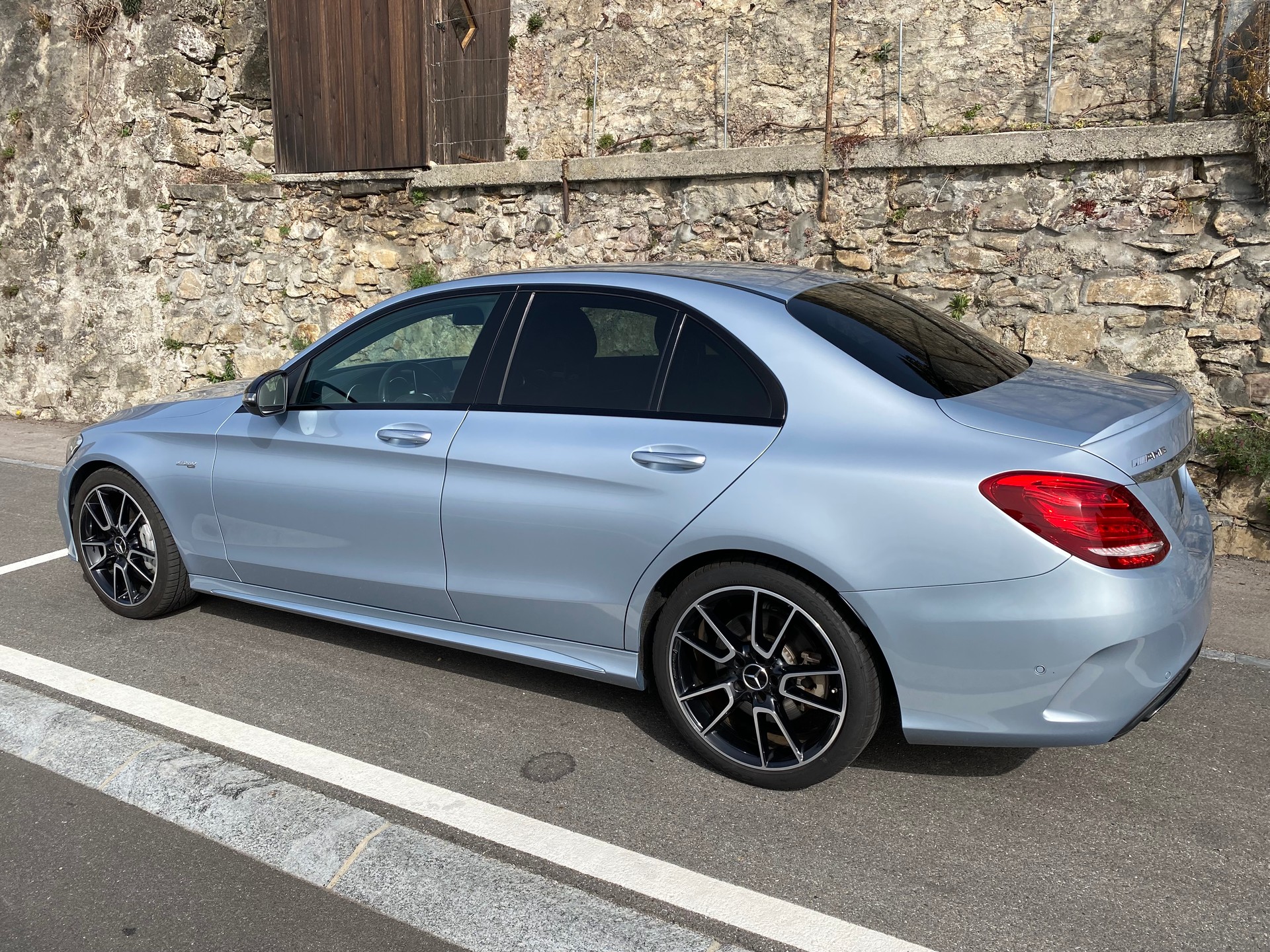MERCEDES-BENZ C 43 AMG 4Matic 9G-Tronic - état neuf + Carplay-image-2