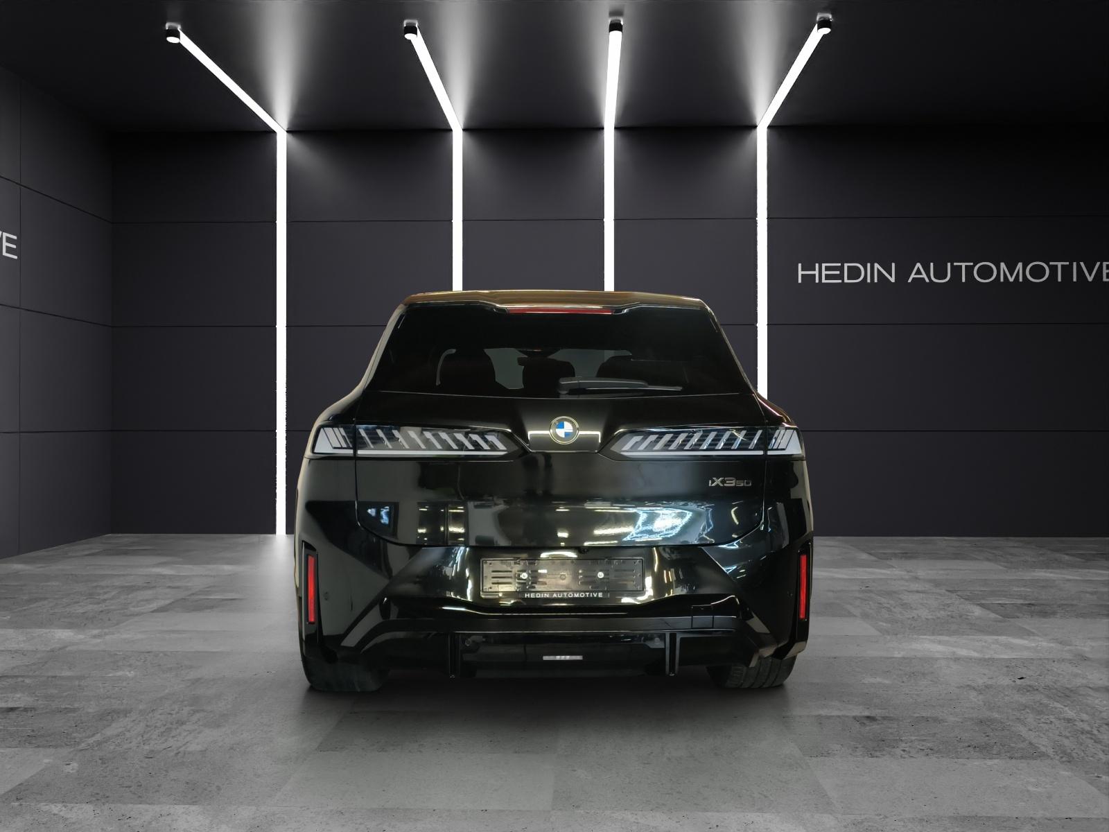 BMW iX3 50 xDrive-image-3