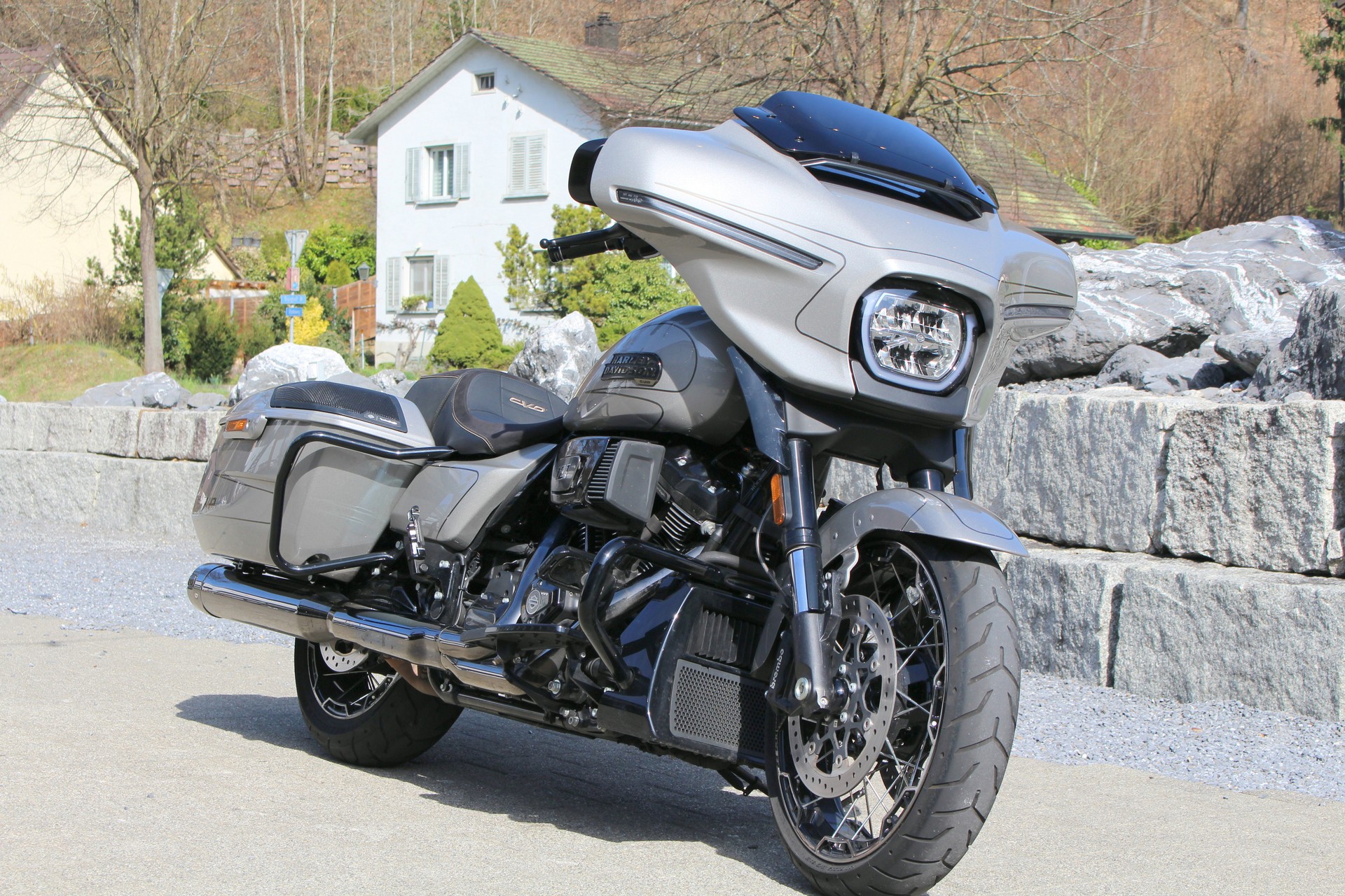 HARLEY-DAVIDSON FLHXSE Street Glide CVO 121-showroom-element-1
