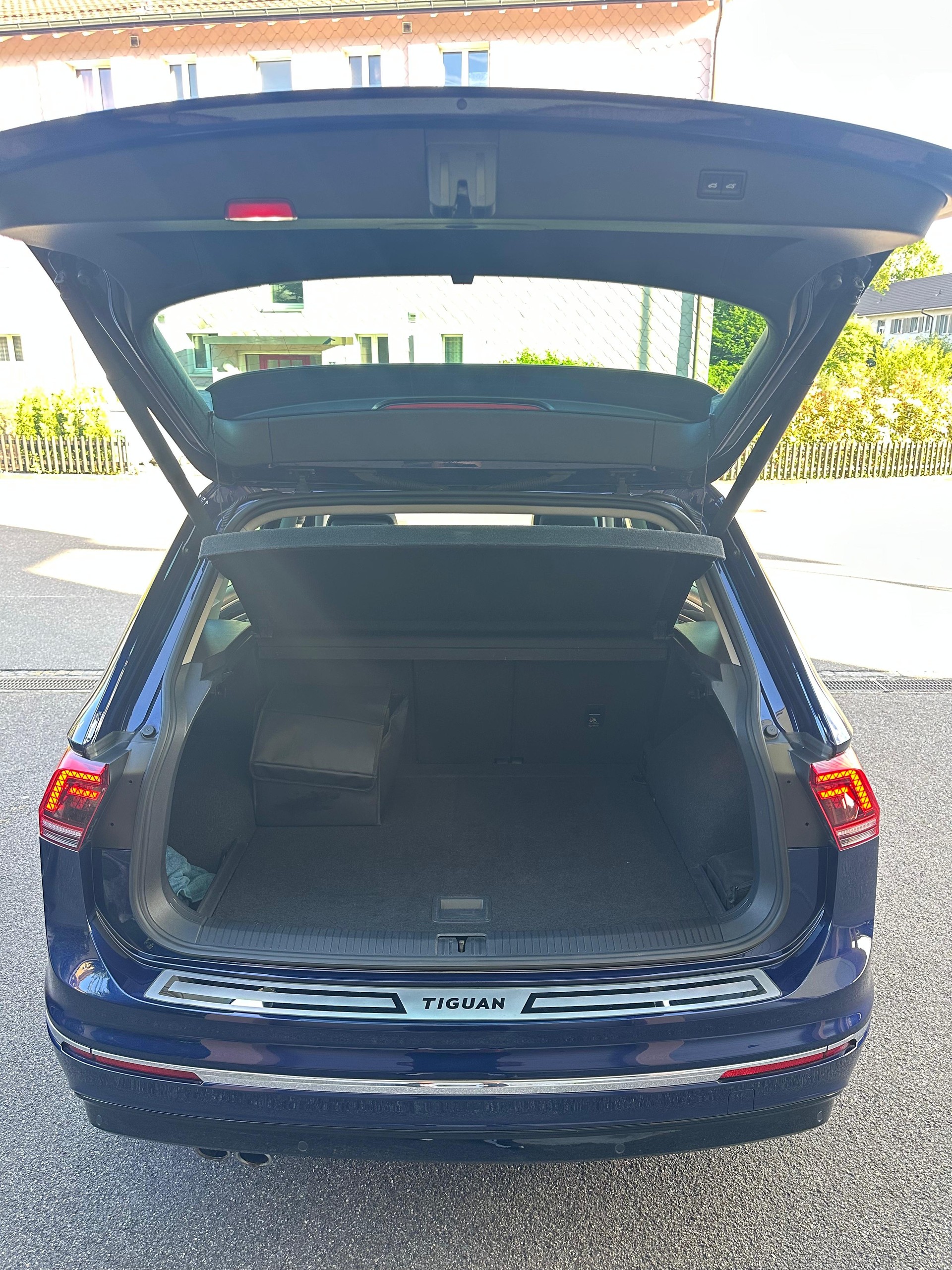 VW Tiguan 2.0 TDI SCR Highline4Motion DSG-image-4