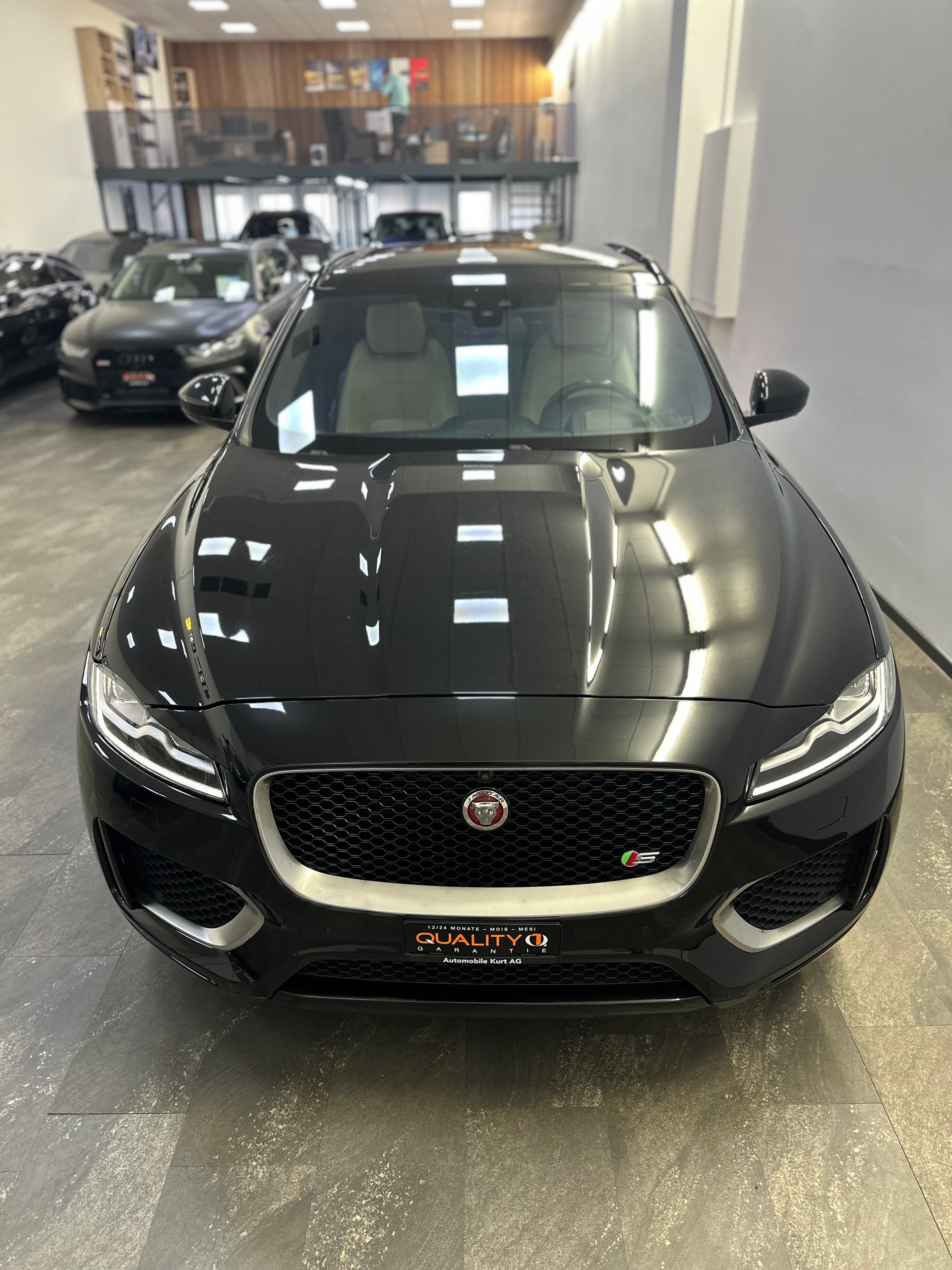 JAGUAR F-Pace 3.0 TD S AWD Automatik-image-11