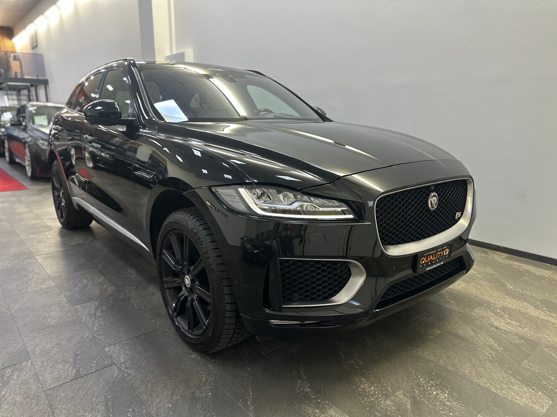 JAGUAR F-Pace 3.0 TD S AWD Automatik-image-10