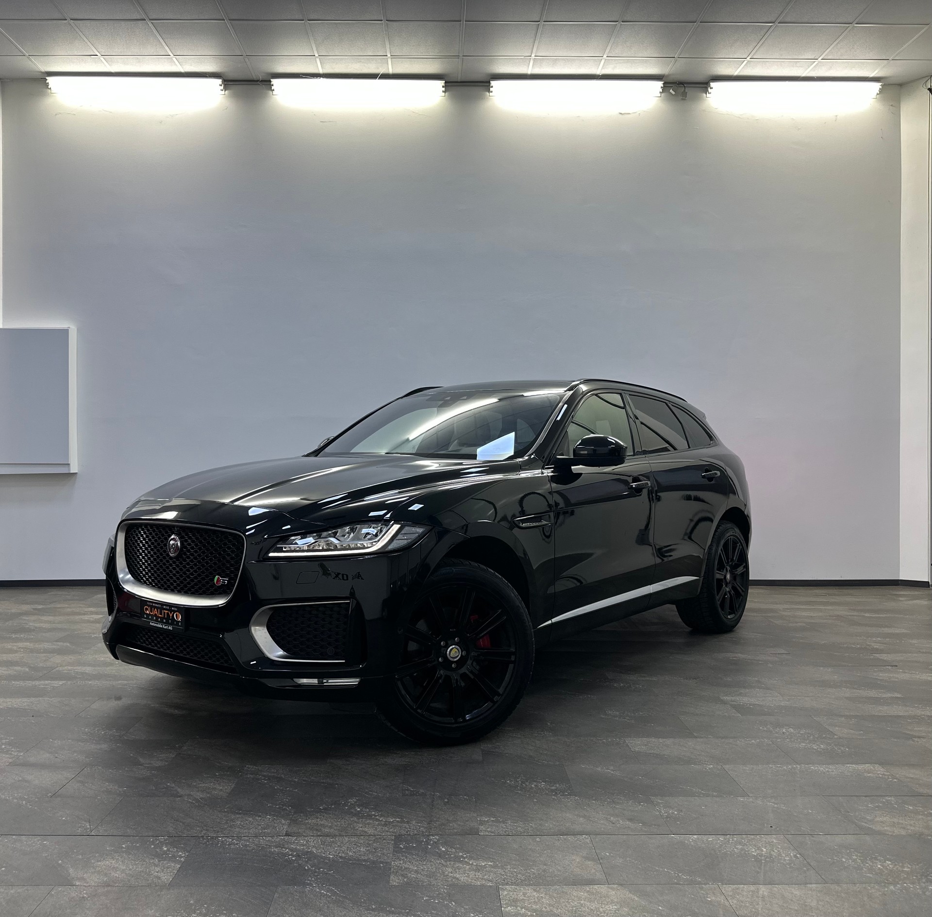 JAGUAR F-Pace 3.0 TD S AWD Automatik-image-0
