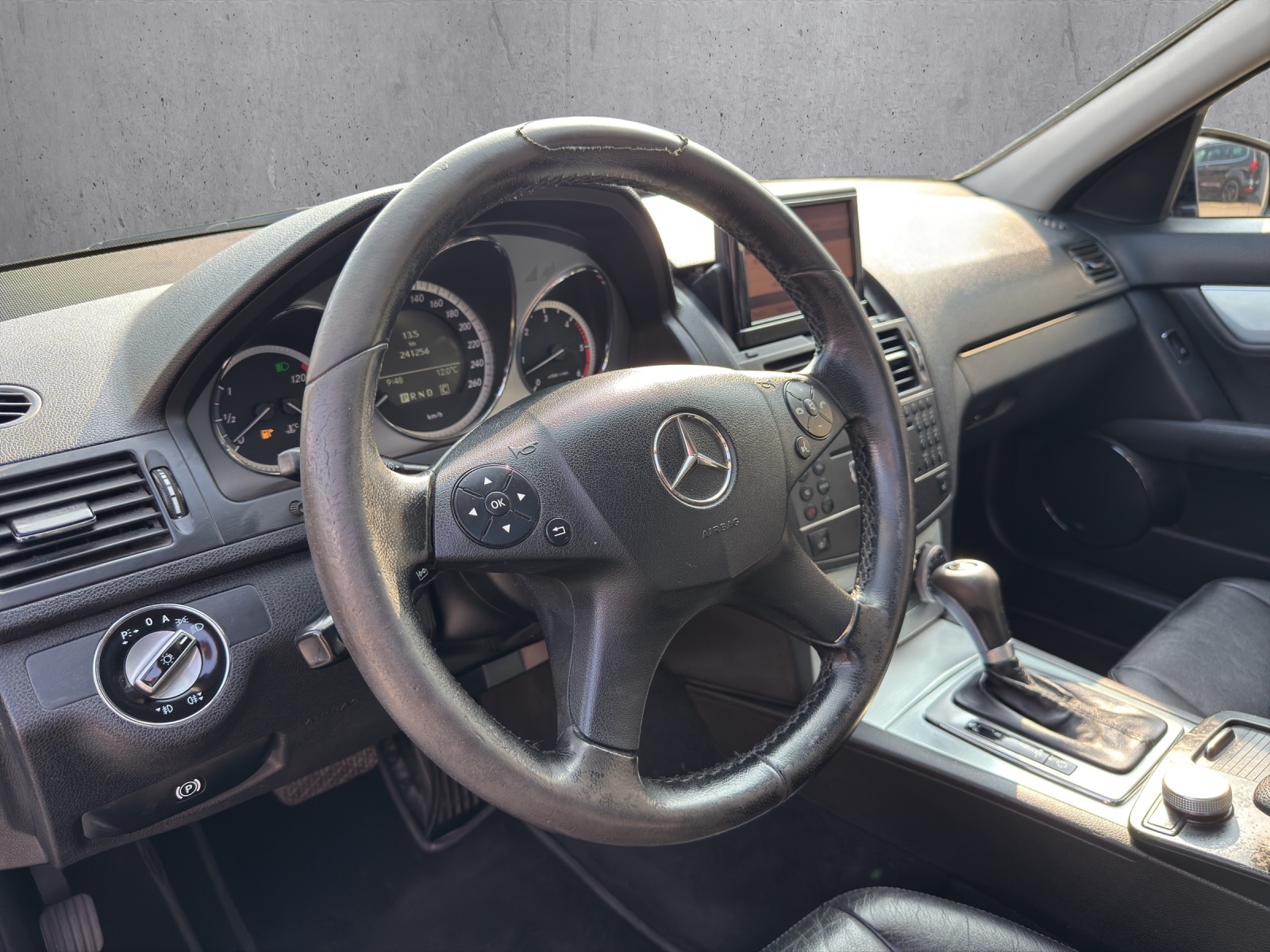 MERCEDES-BENZ C 350 CDI (320 CDI) Avantgarde 4Matic 7G-Tronic-image-8