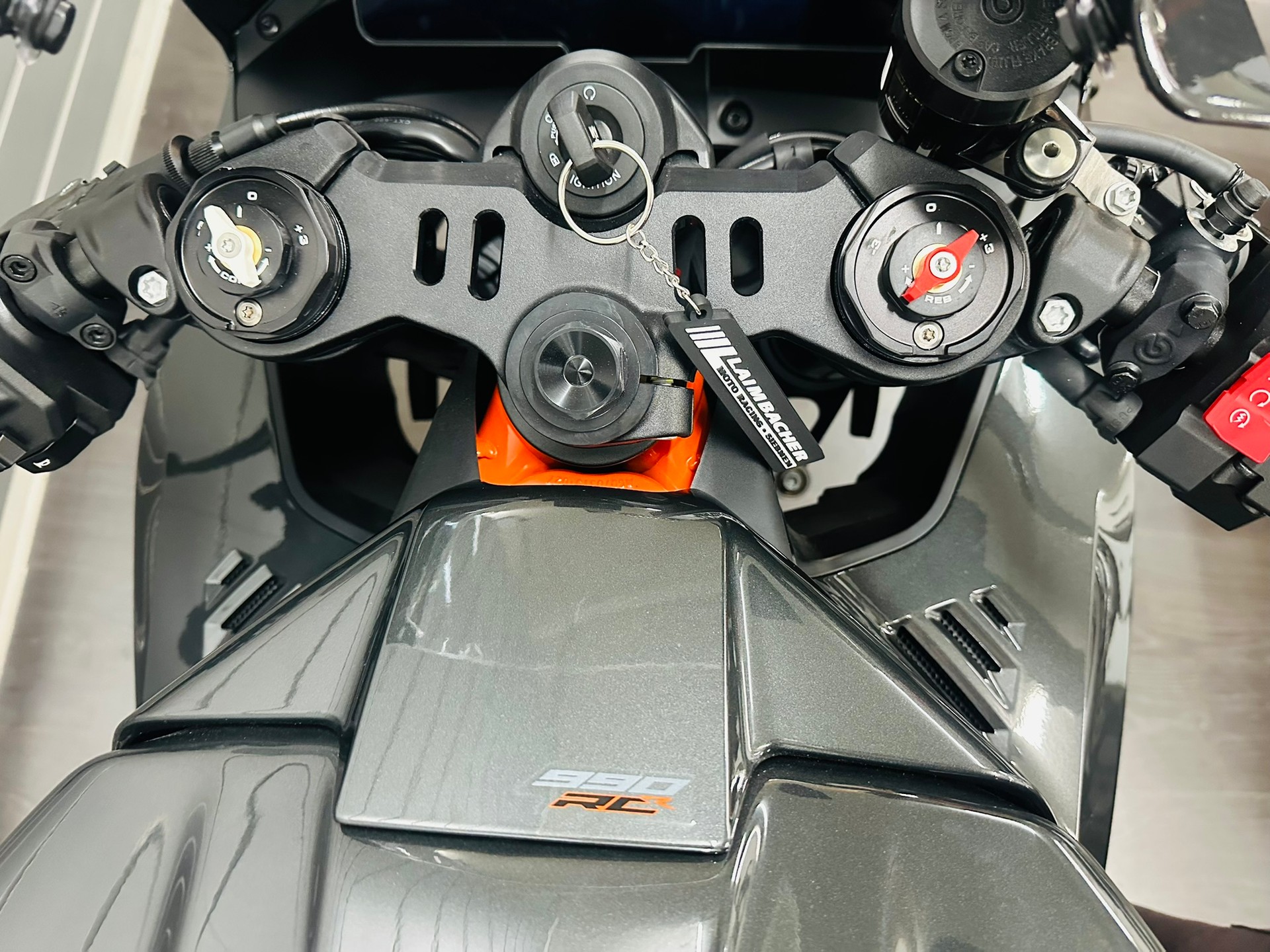 KTM RC 990 R-image-8
