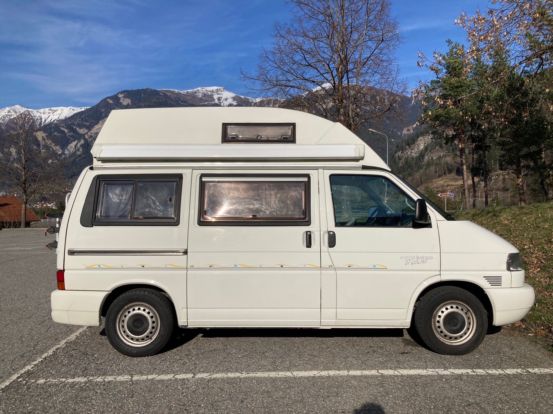 VW Carthago Malibu 2.5 TDI mit Hochdach-image-0