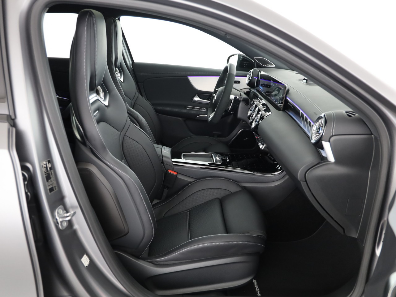 MERCEDES-BENZ A AMG 35 4Matic 8G-DCT-image-9
