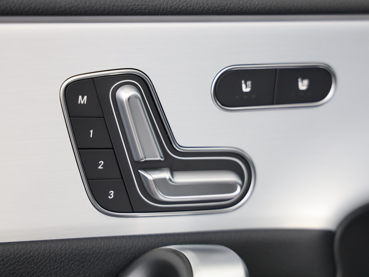 MERCEDES-BENZ A AMG 35 4Matic 8G-DCT-image-15