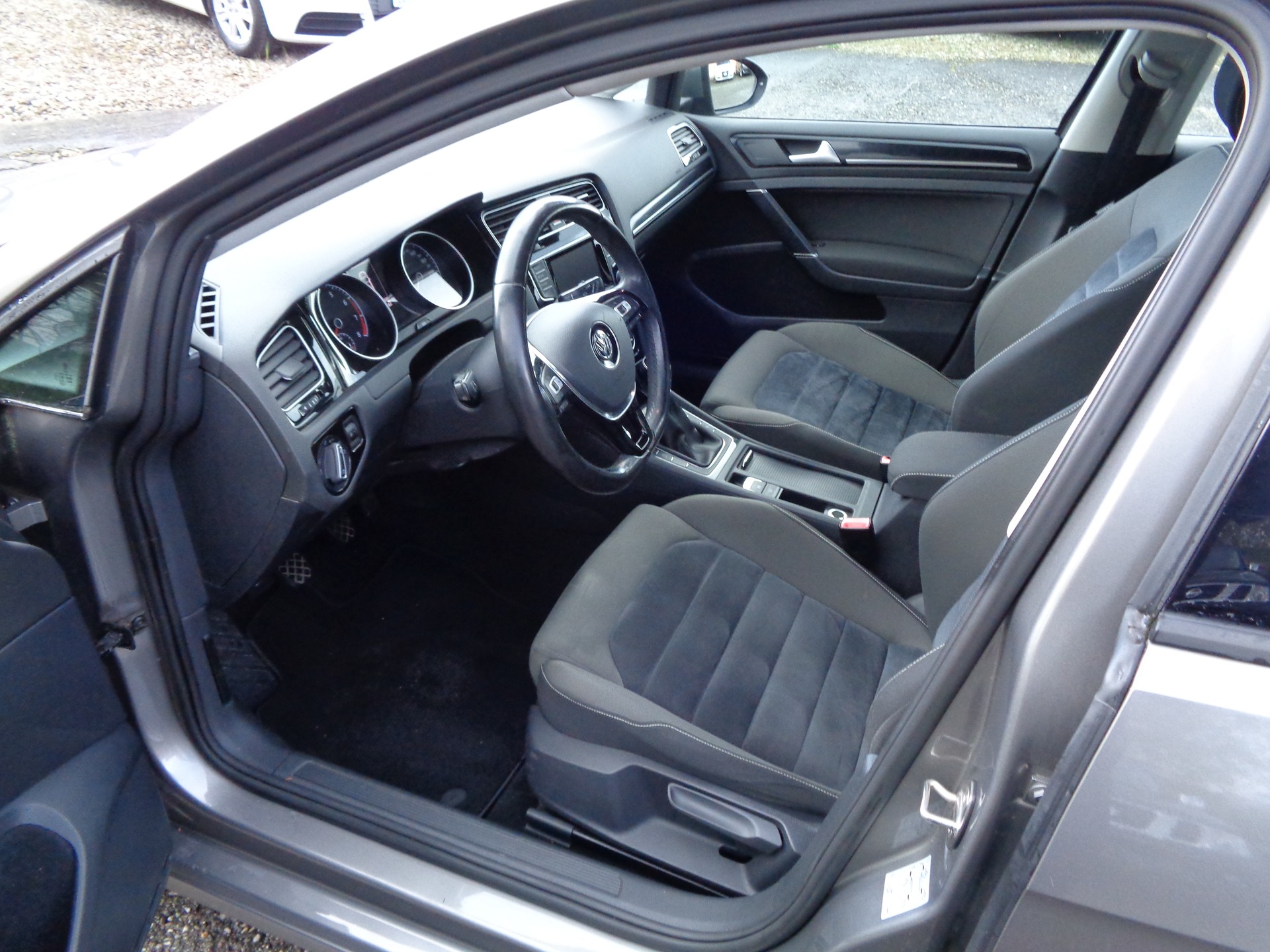 VW Golf 1.4 TSI Highline-image-8