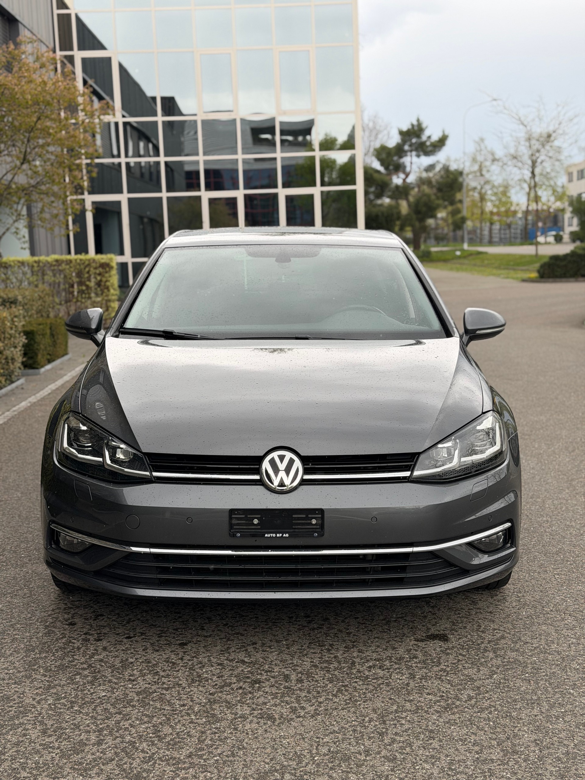 VW Golf 2.0 TDI Highline 4Motion DSG-image-1