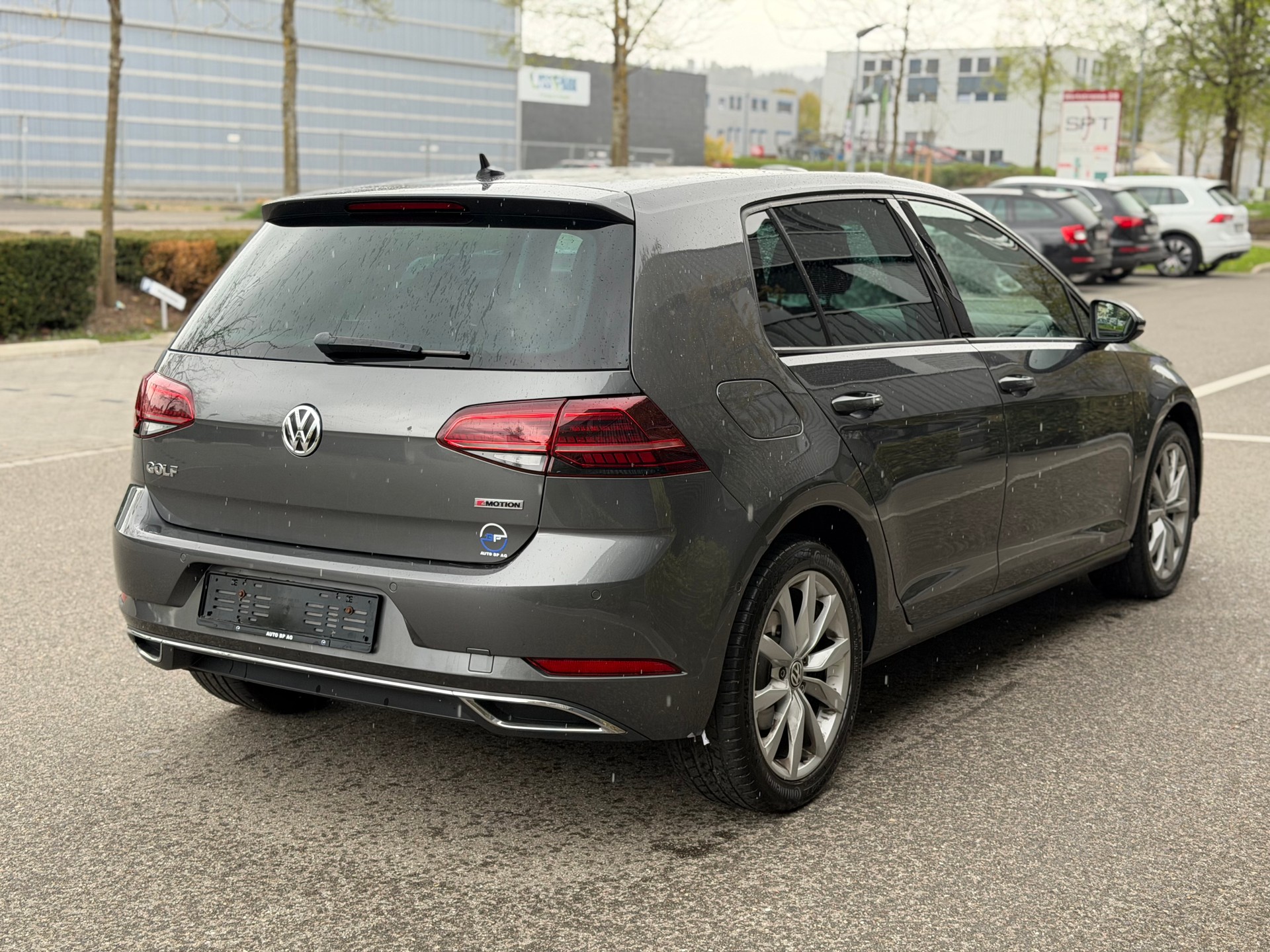 VW Golf 2.0 TDI Highline 4Motion DSG-image-3
