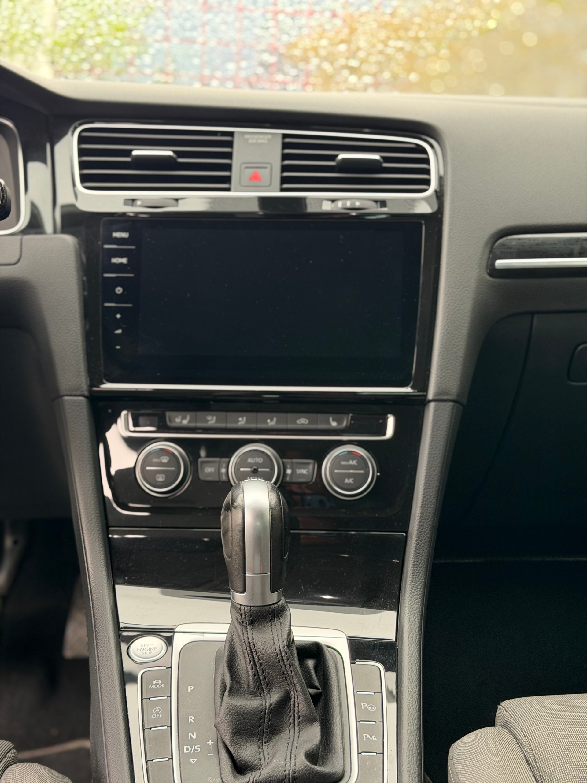 VW Golf 2.0 TDI Highline 4Motion DSG-image-13