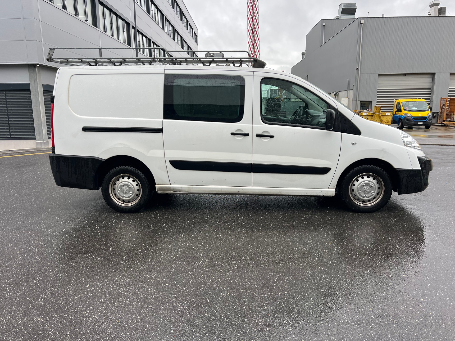 PEUGEOT Expert 2.0 HDi 229 L2H1-image-6