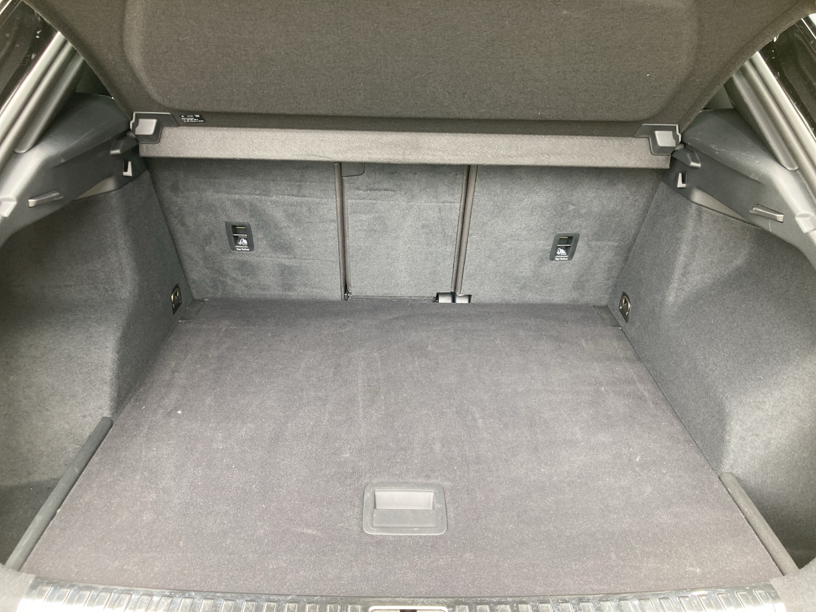 AUDI Q3 40 TFSI S line quattro S-tronic-image-12