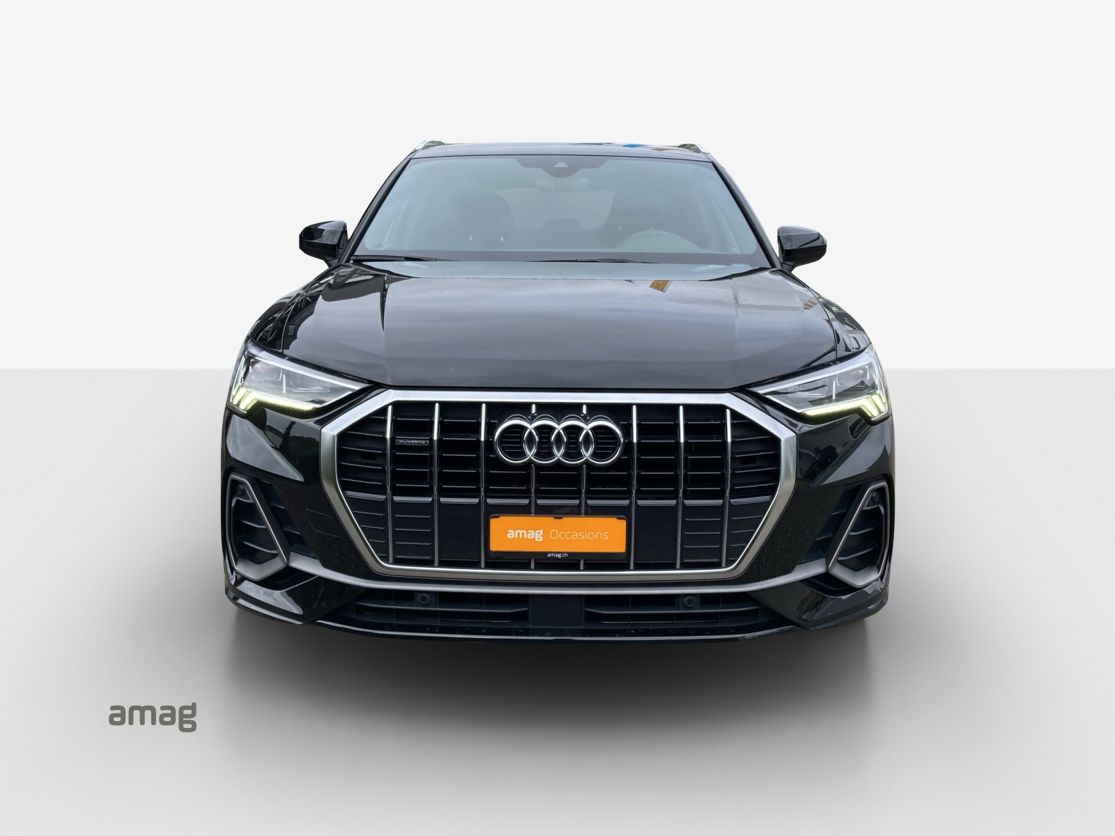 AUDI Q3 40 TFSI S line quattro S-tronic-image-6