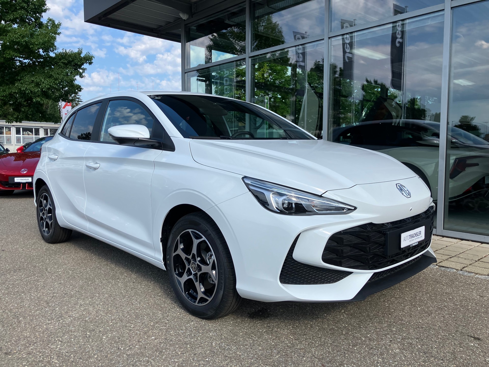 MG 3 1.5 Hybrid Luxury Aut.-image-1