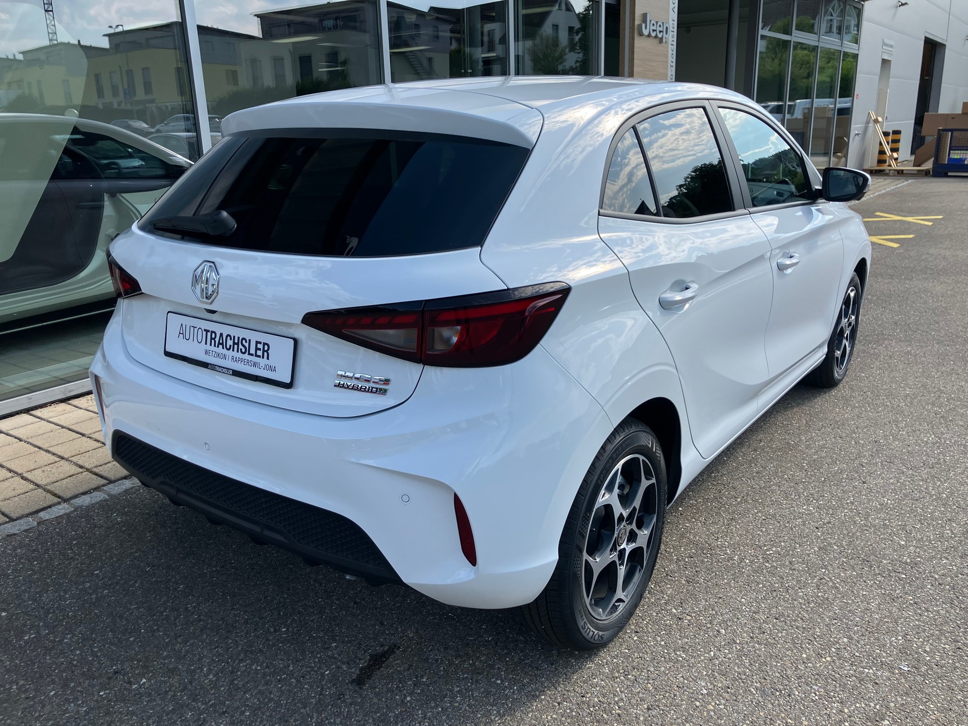 MG 3 1.5 Hybrid Luxury Aut.-image-4
