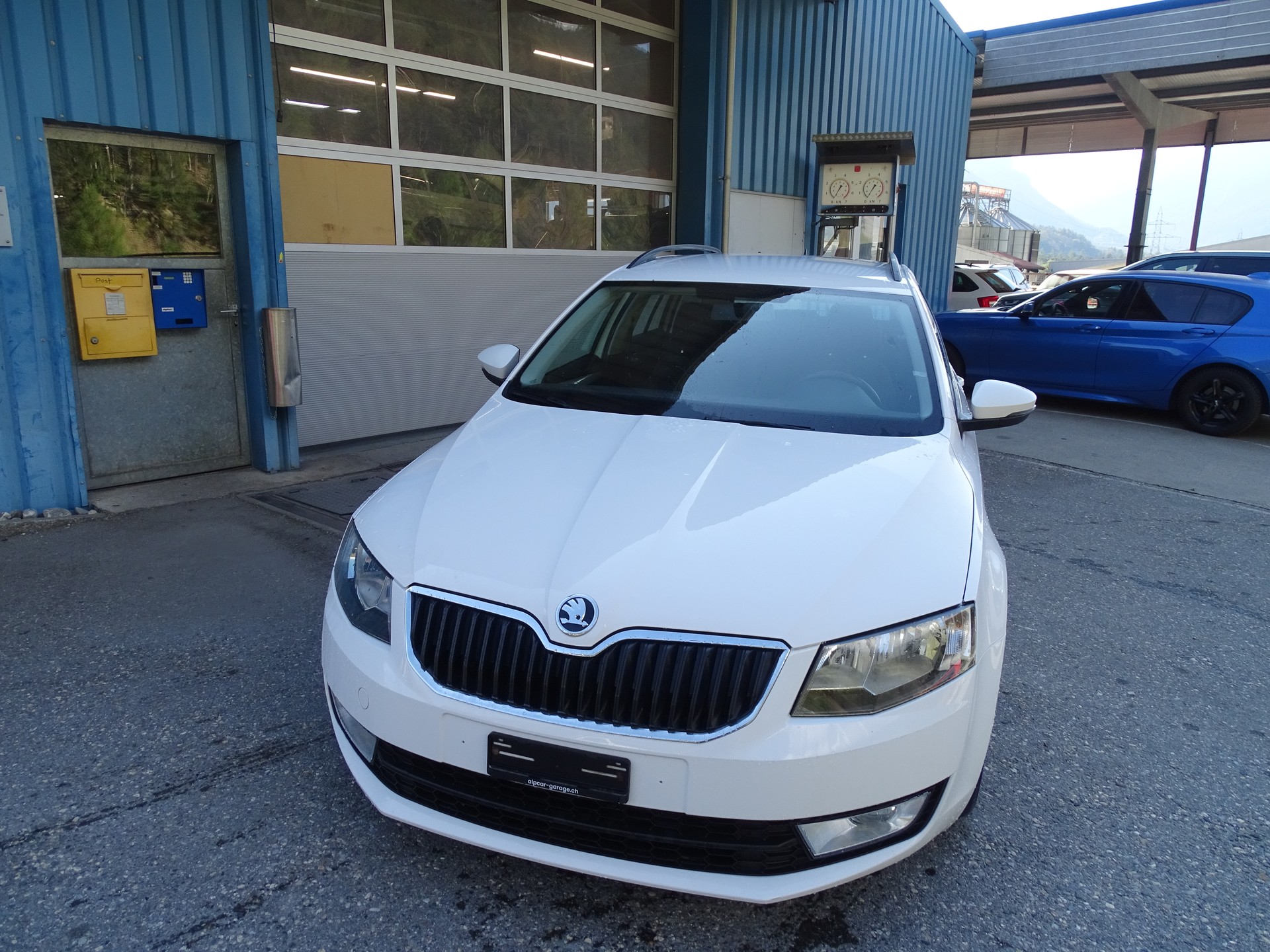 SKODA Octavia Combi 1.6 TDI GreenLine-image-1