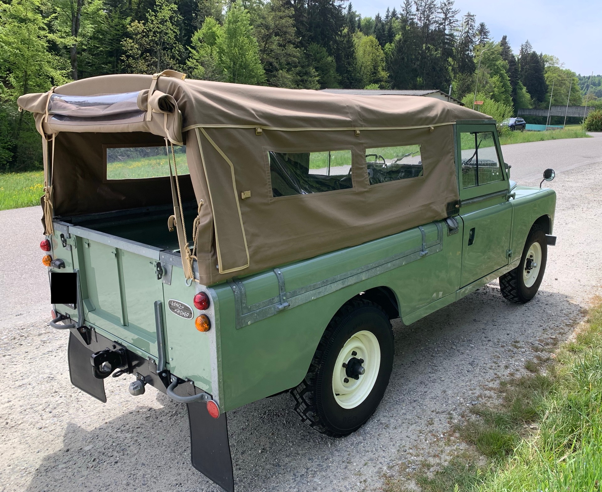 LAND ROVER 109/IIA-image-3