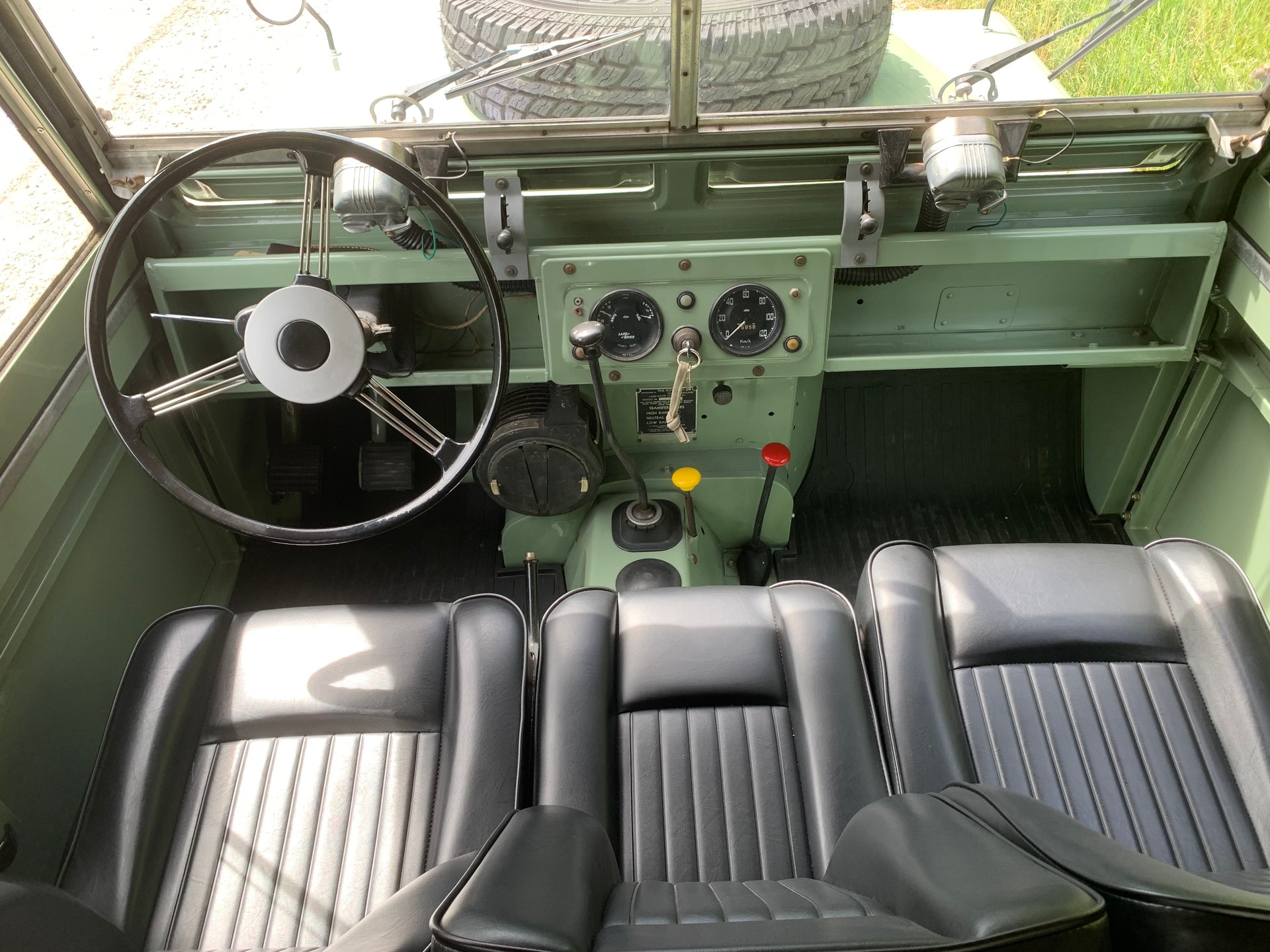 LAND ROVER 109/IIA-image-4