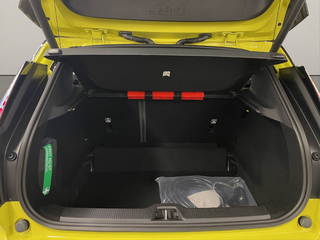 VOLVO EX30 E60 Plus-image-11