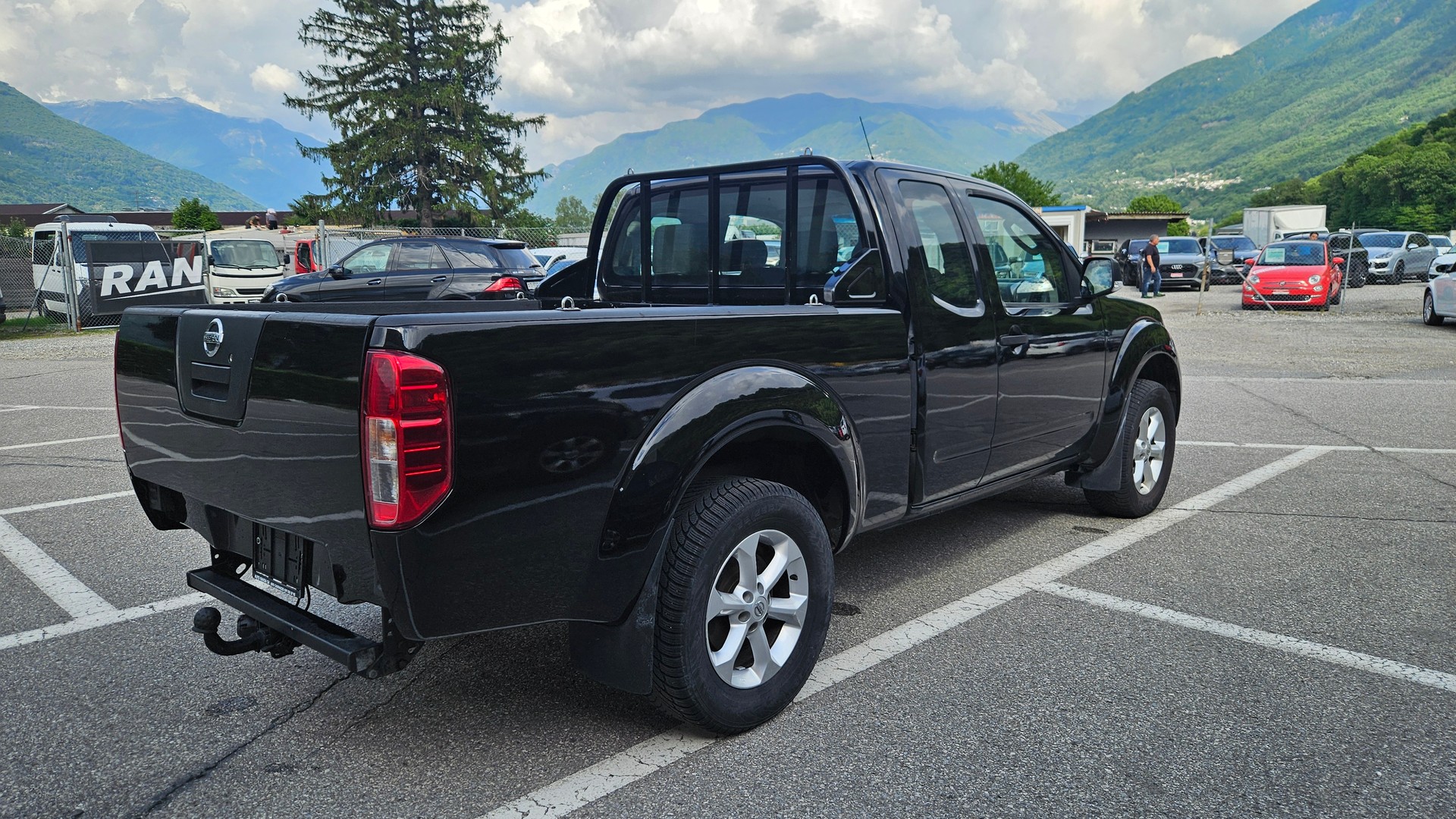NISSAN Navara King Cab XE 2.5 dCi 4WD-image-3