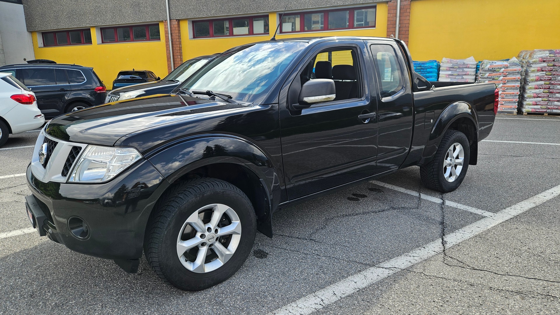 NISSAN Navara King Cab XE 2.5 dCi 4WD-image-1